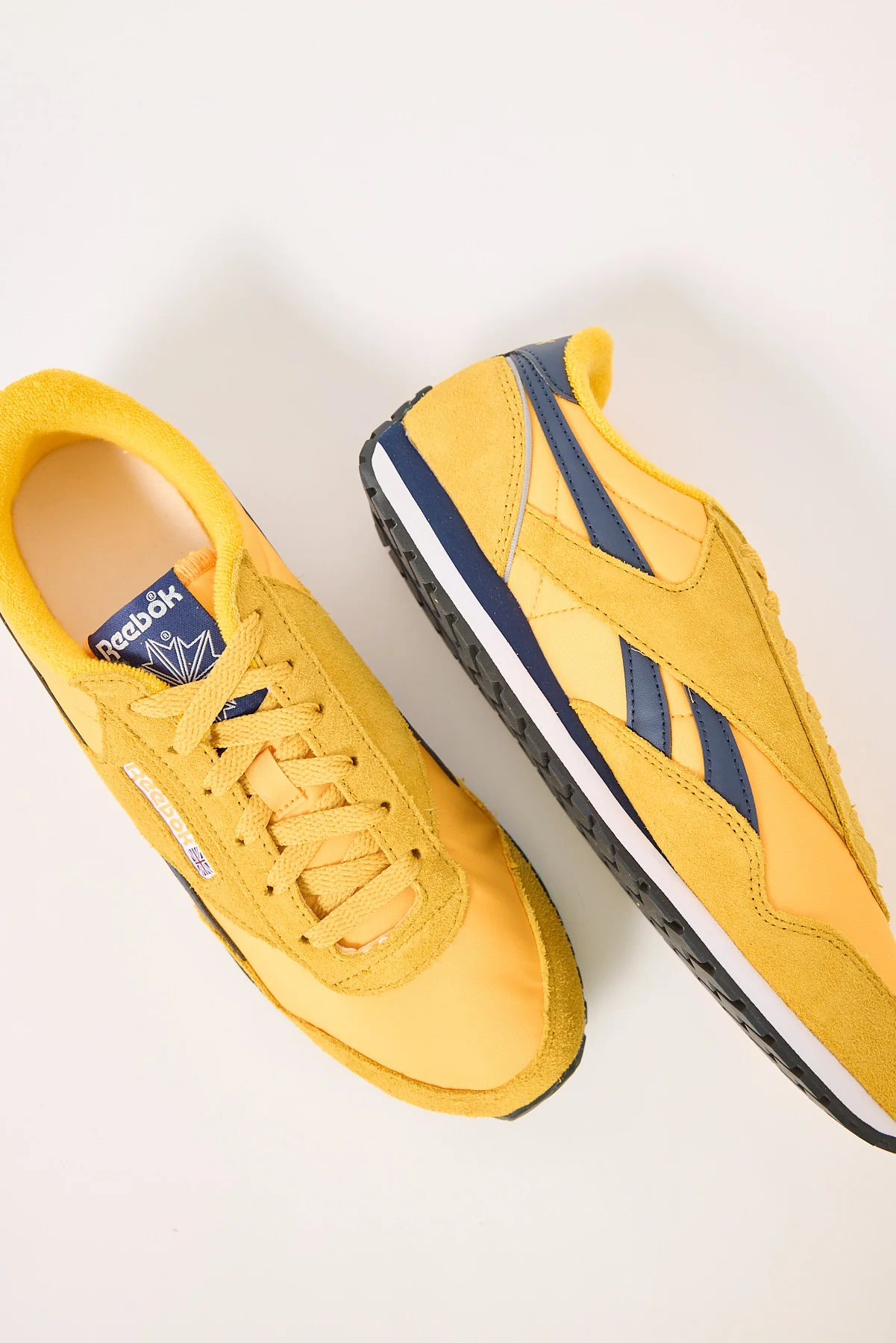 Reebok Classic Az Sneaker Collegiate Gold - Image 4