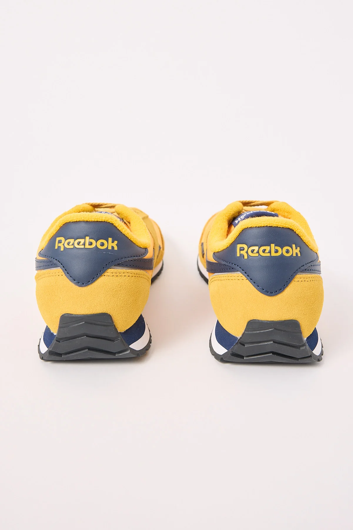 Reebok Classic Az Sneaker Collegiate Gold - Image 5