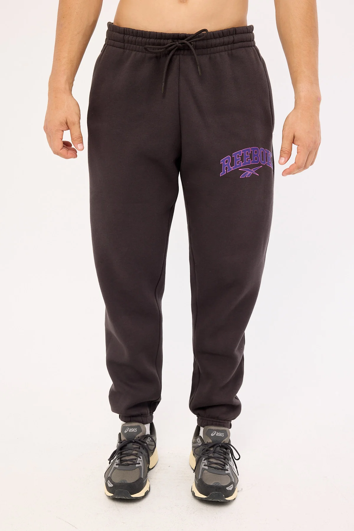 Reebok Phillip Varsity Jogger Washed Black - Image 7