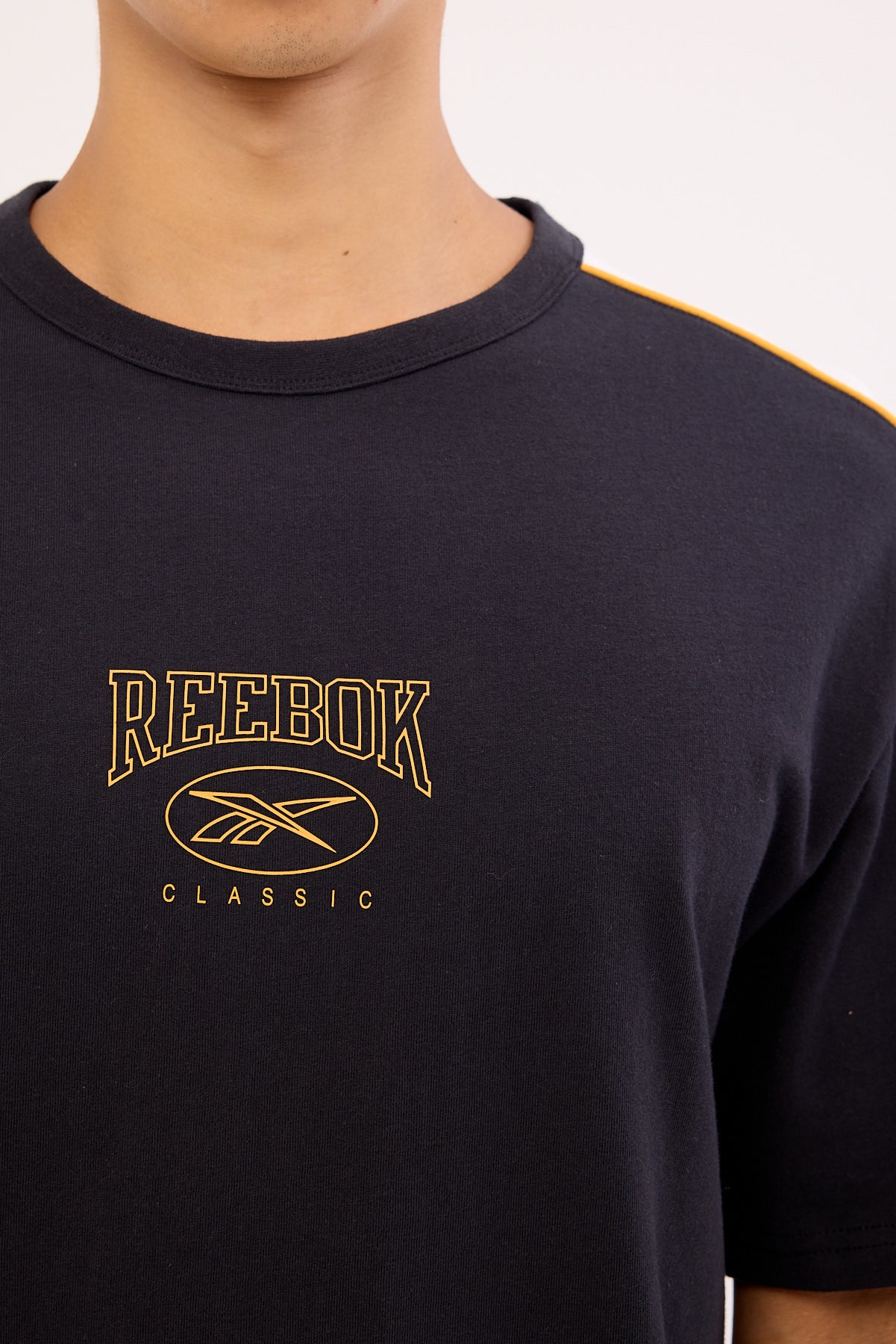 Reebok Reebok Arch Panel Tee Washed Black - Image 6