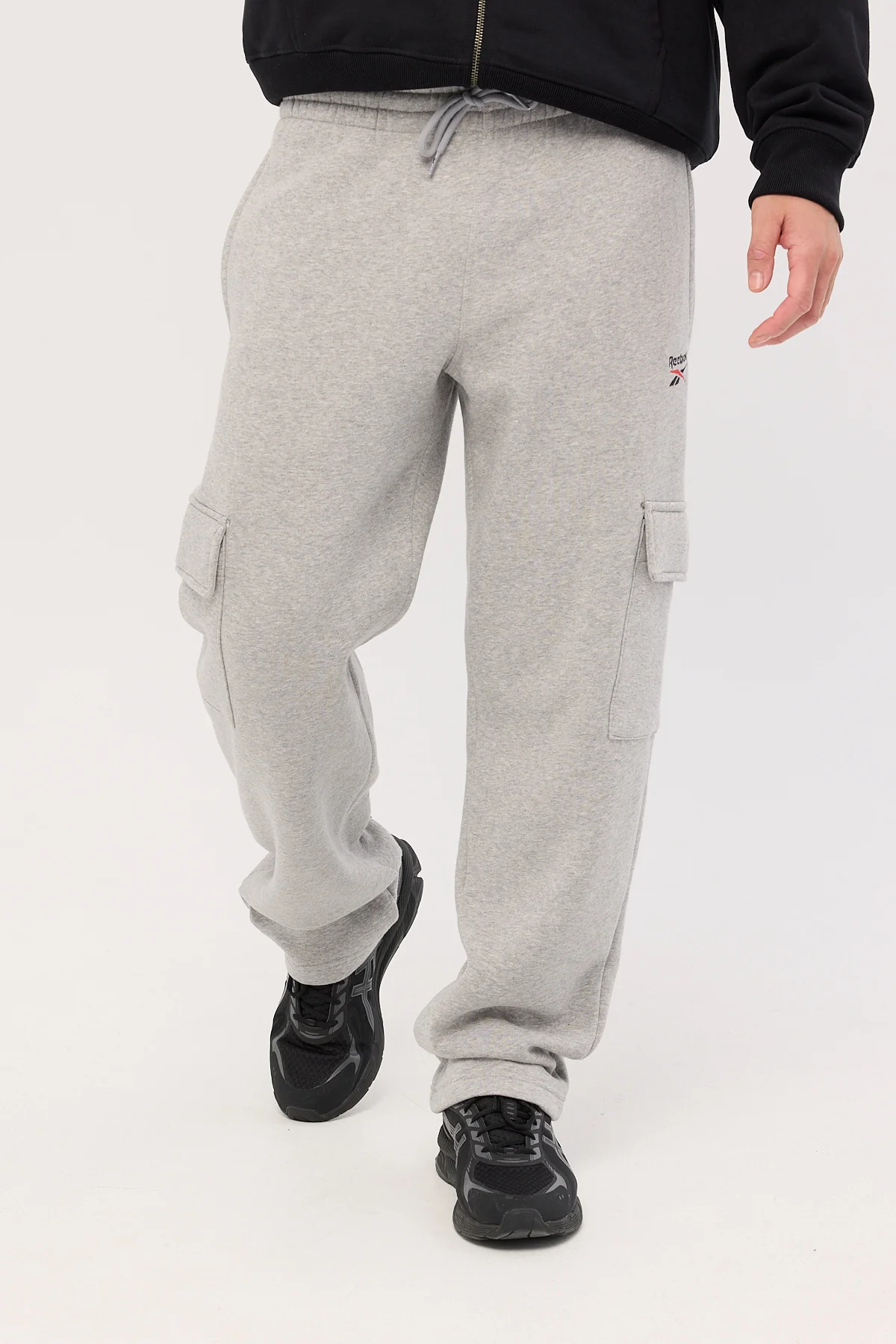 Reebok Ri Sl Oh Cargo Pant Mgrey Heather/Vector Red - Image 3