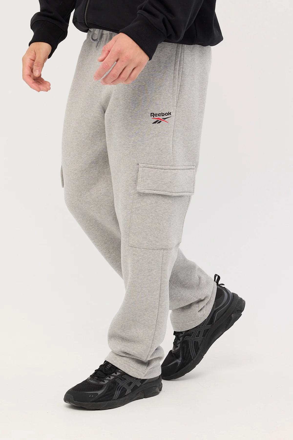 Reebok Ri Sl Oh Cargo Pant Mgrey Heather/Vector Red - Image 4
