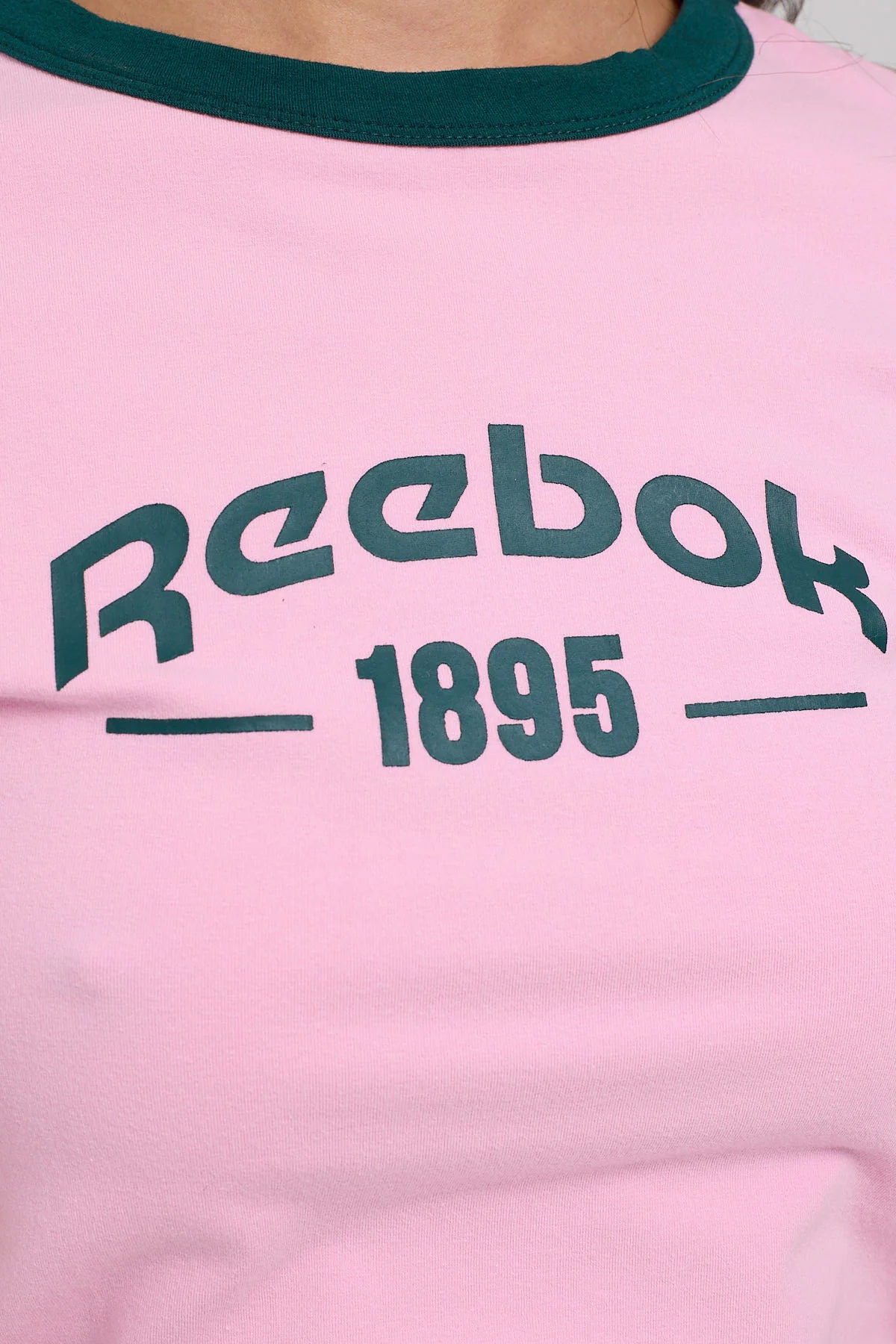 Reebok Ringer 95 Tee Astro Rose/Collegiate Green - Image 4