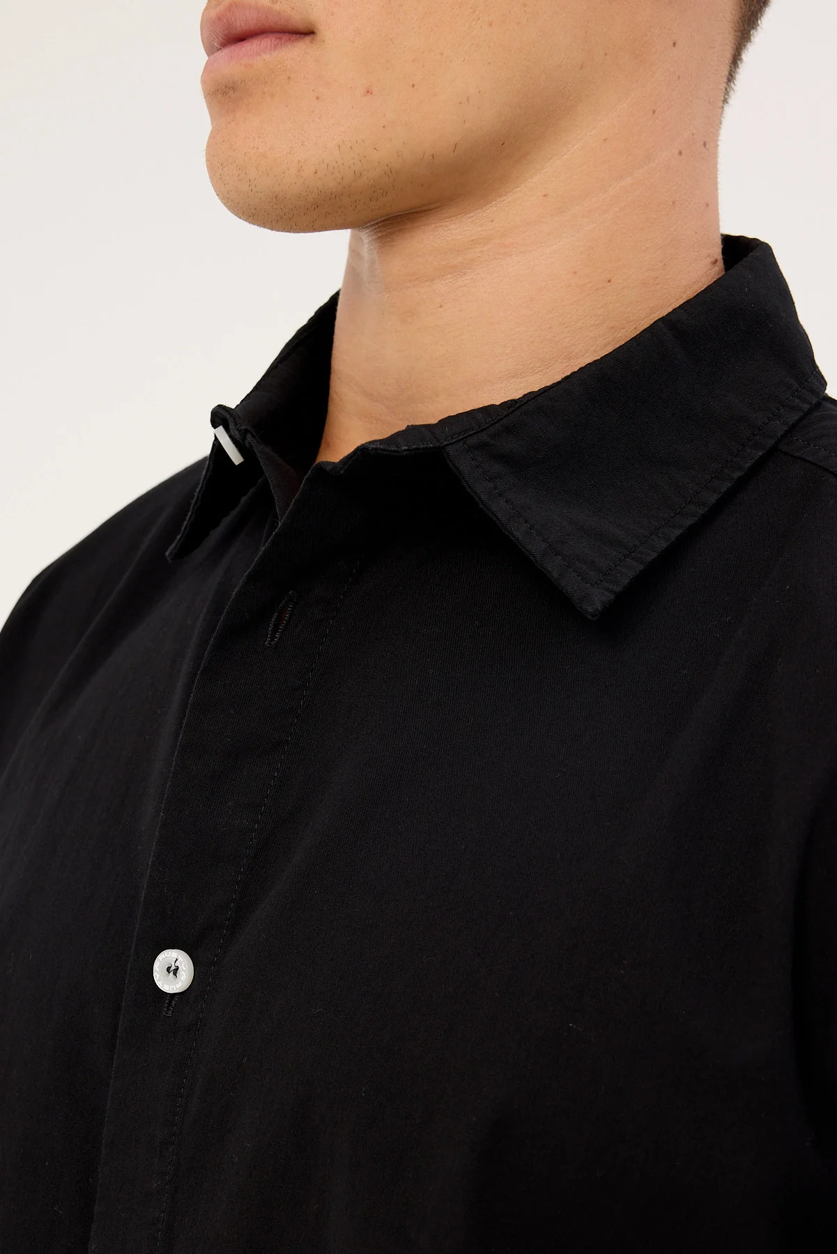 Rusty Crisis Cropped Shirt Black - Image 3