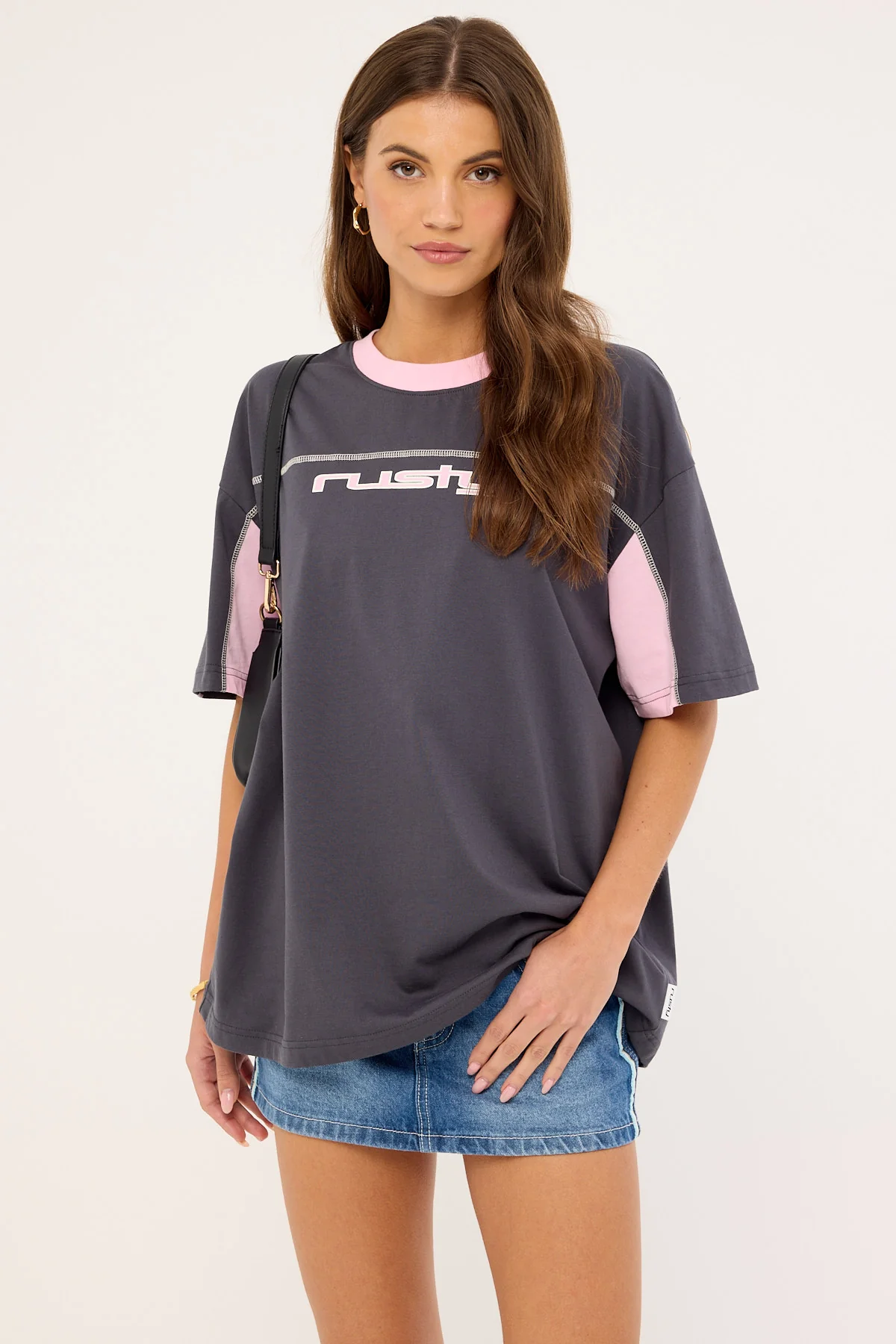 Rusty Cyberwaves Tee Coal & Pink - Image 4