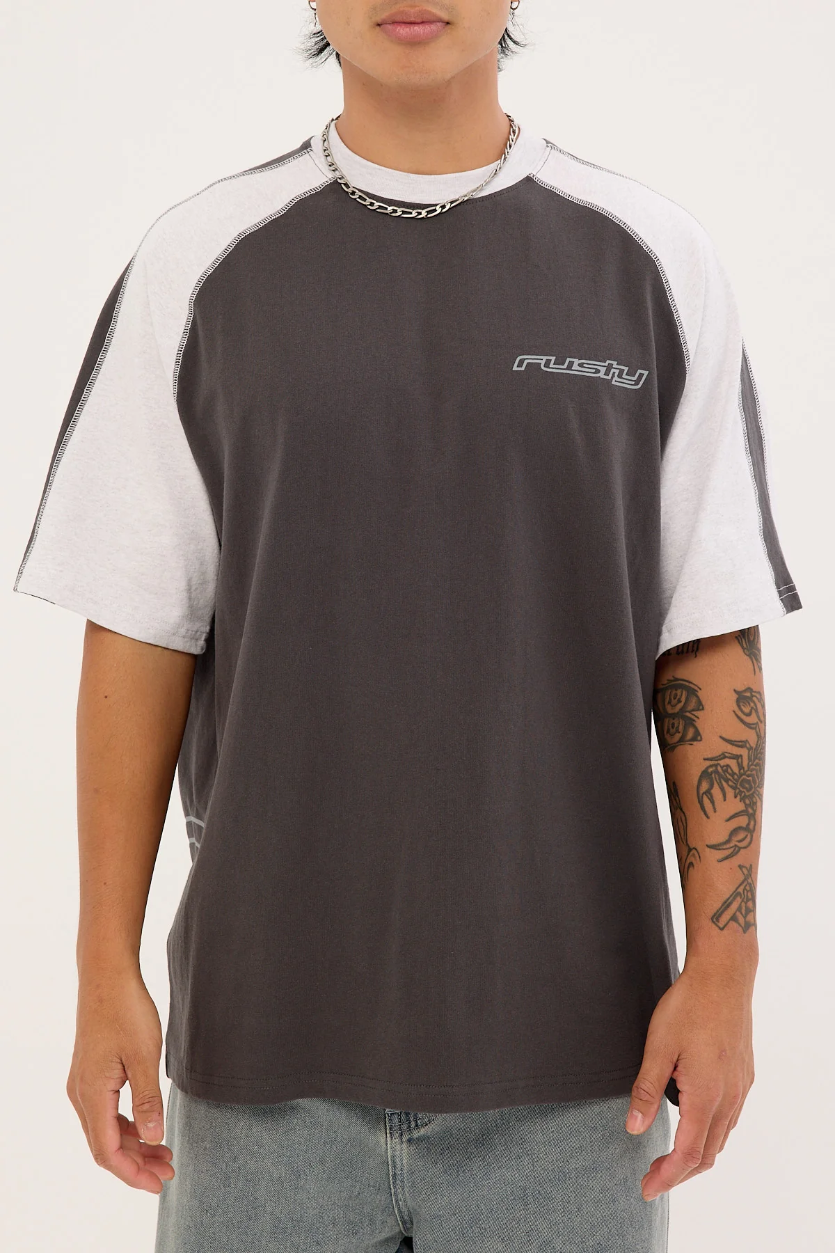Rusty Frontline Fade 2.0 Tee Carbon - Image 6