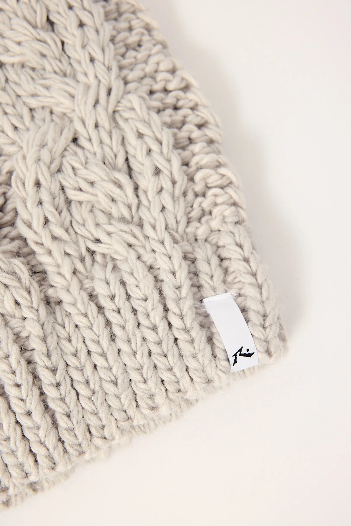 Rusty Mermaid Beanie Ecru Marle - Image 3
