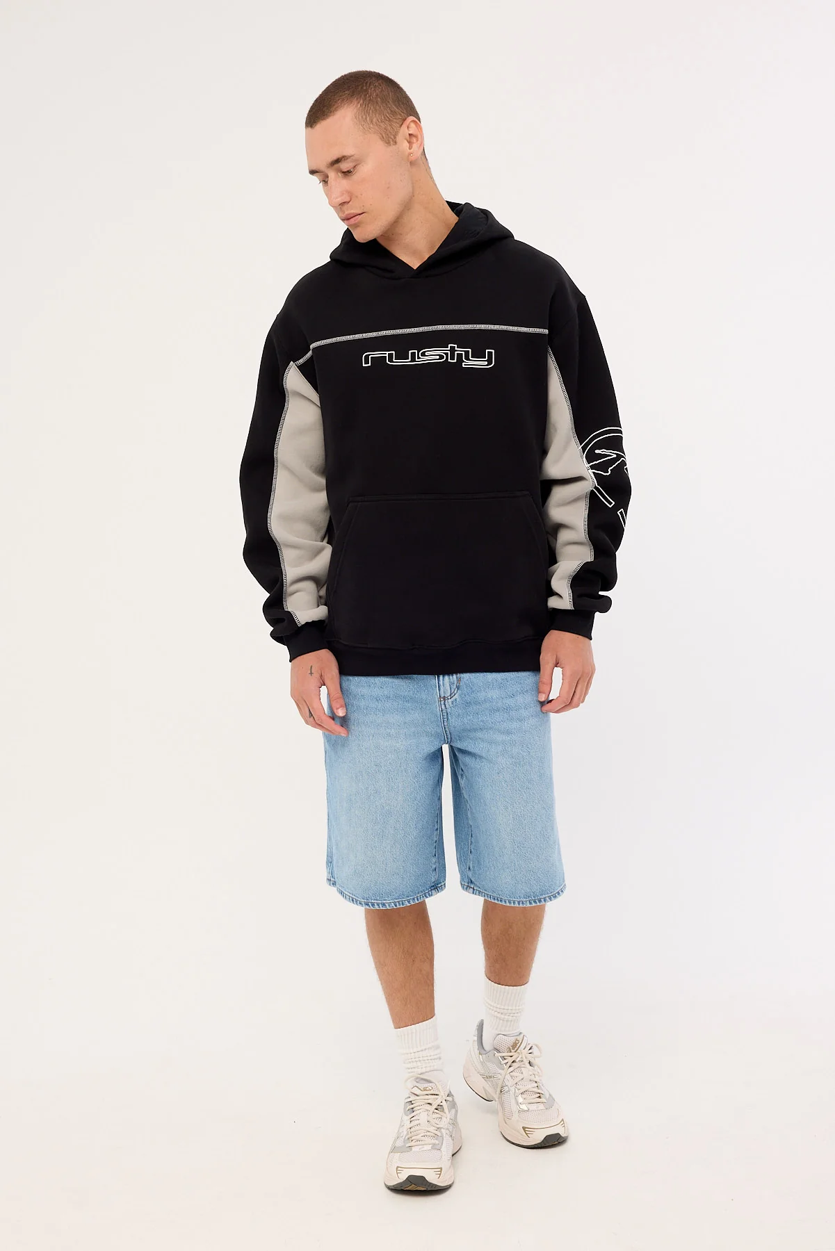 Rusty Titan Hoodie Black - Image 2