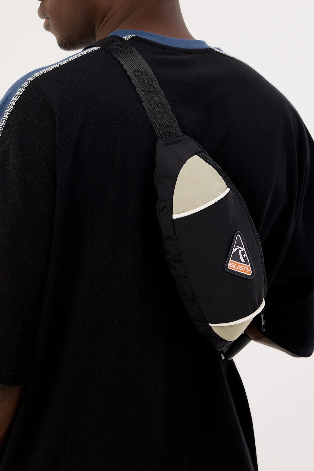 Rusty Trisector Crossbody Bag Black - Image 2