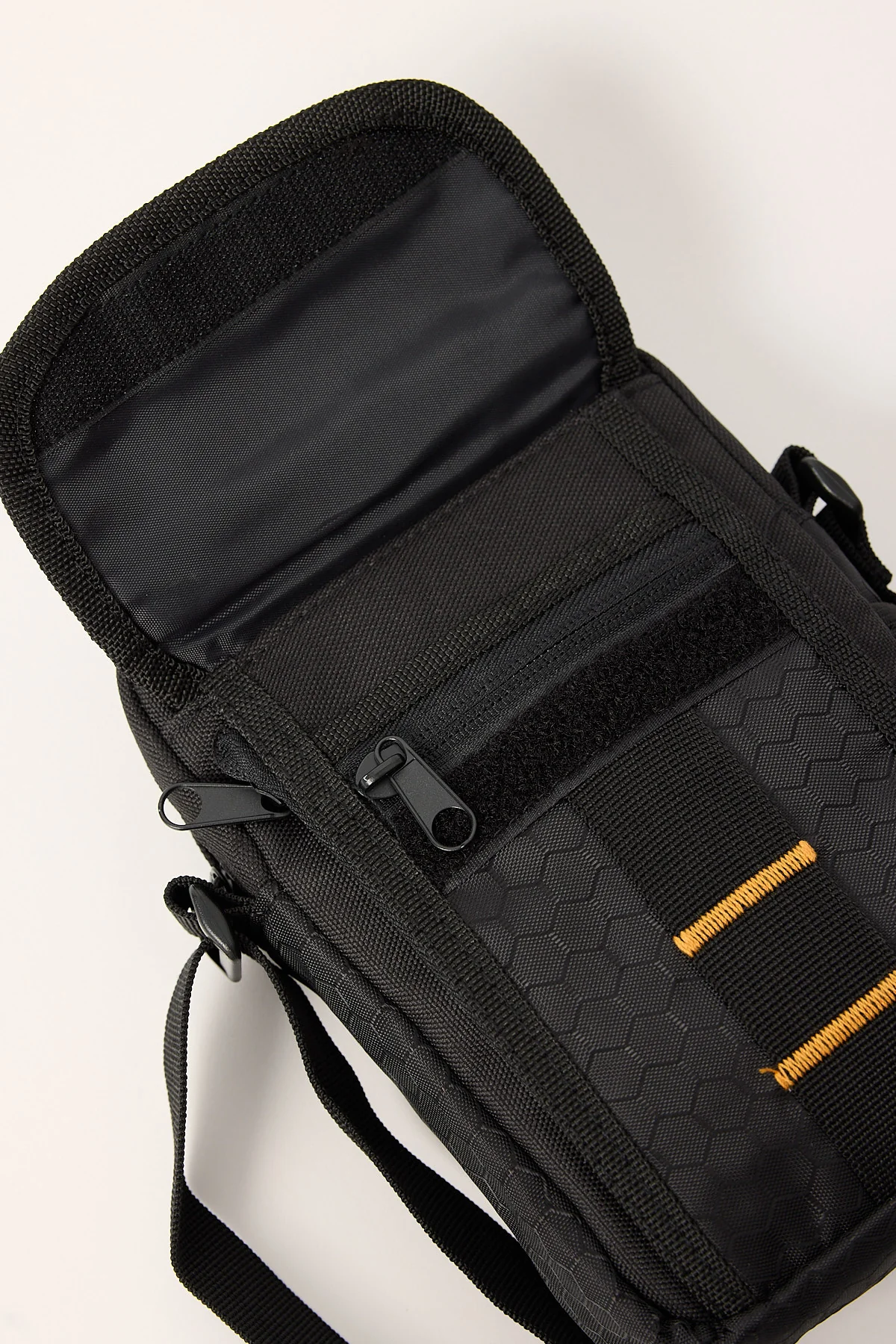 Rusty Voltage Crossbody Bag Black - Image 6