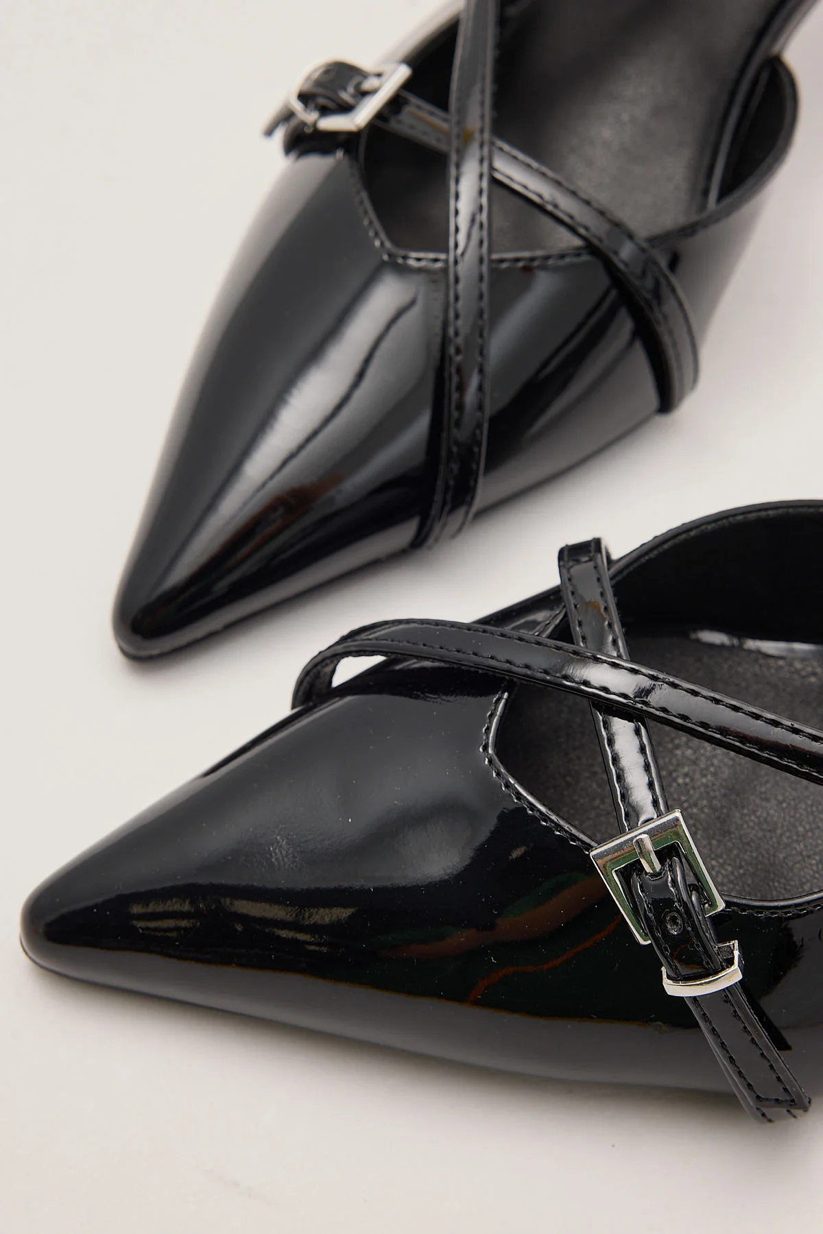 Therapy Juicy Patent Kitten Heel Matte Black - Image 4