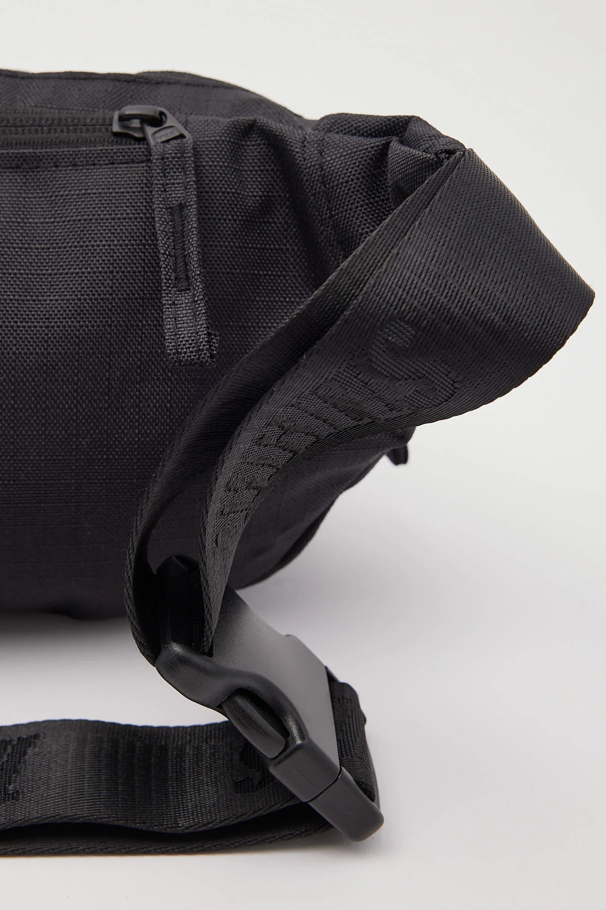 Thrills Slappy Hip Bag Black - Image 3