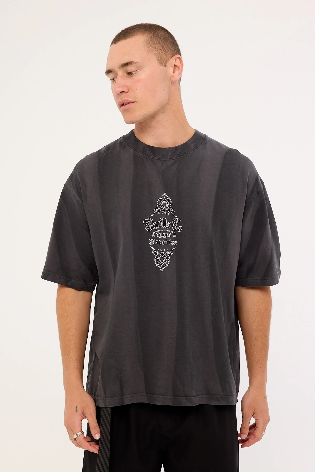Thrills Superstition Sunfade Box Fit Oversize Cropped Tee Dark Sunfade Bleach Charcoal