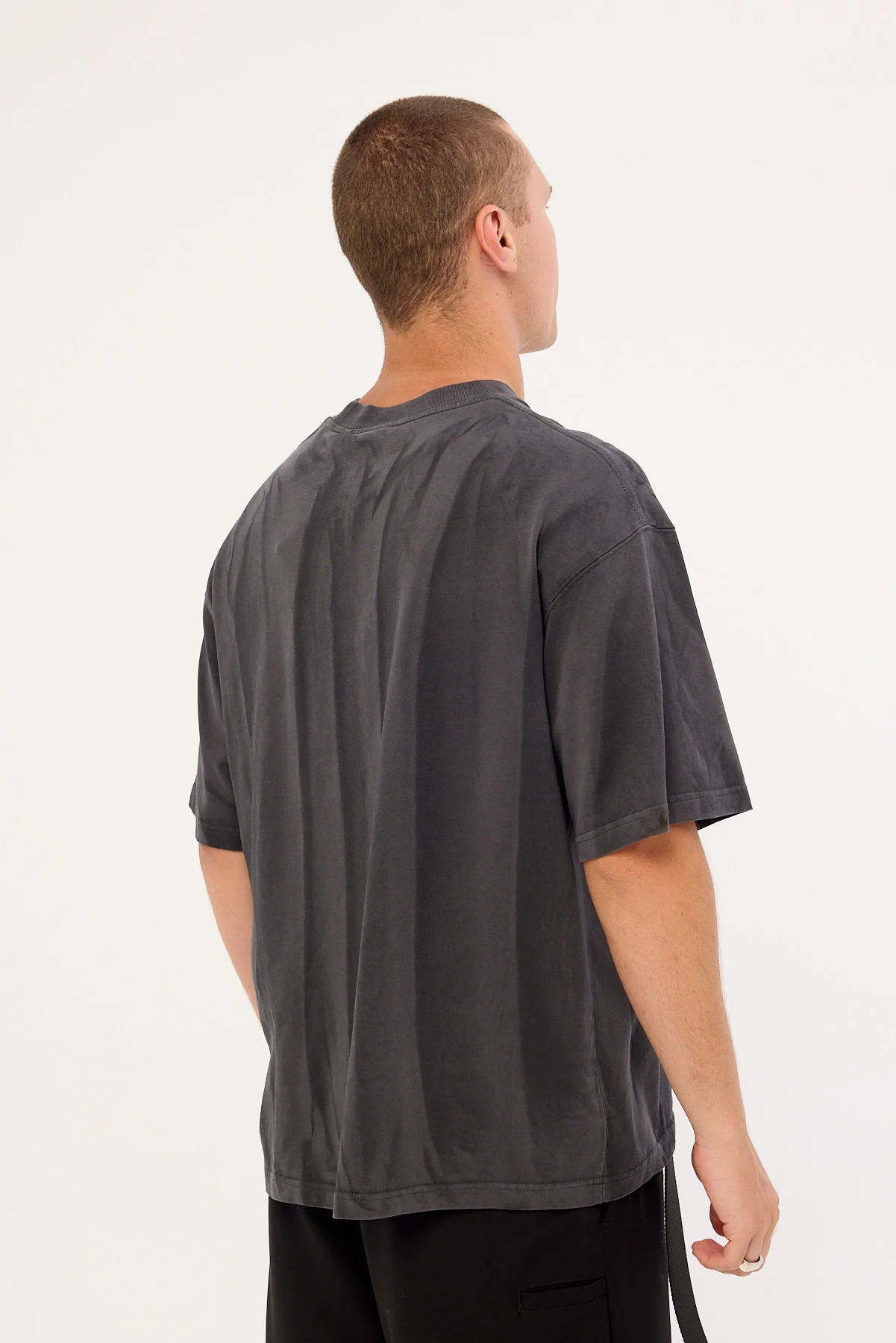 Thrills Superstition Sunfade Box Fit Oversize Cropped Tee Dark Sunfade Bleach Charcoal - Image 5