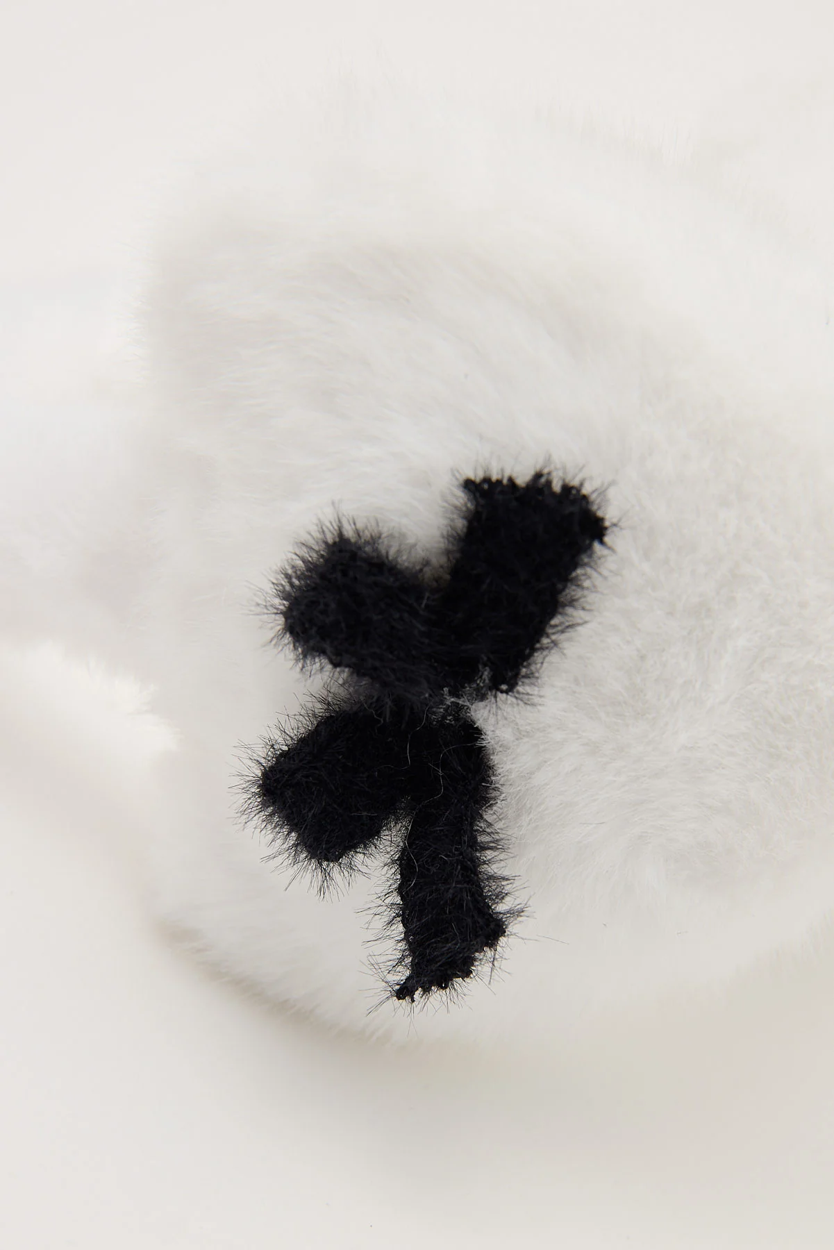 Token Bow Heart Ear Muffs White - Image 3