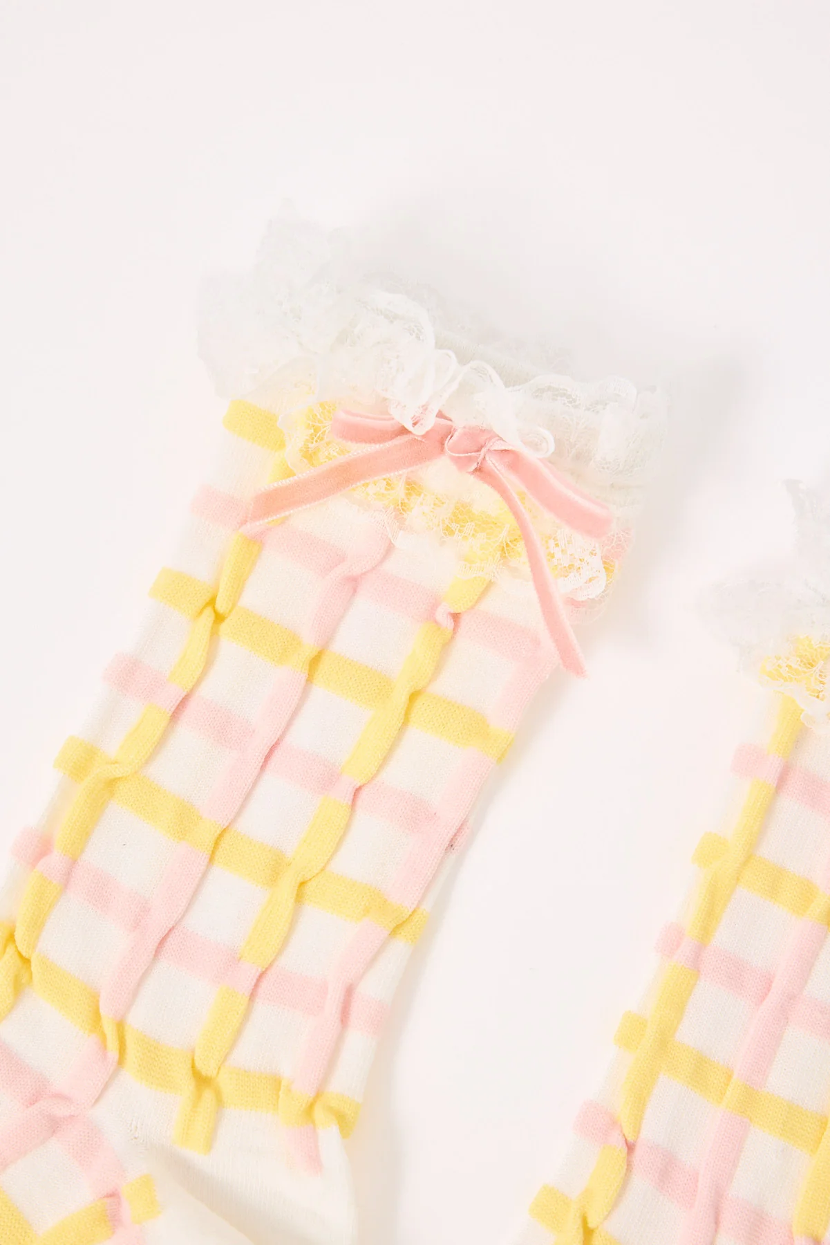 Token Check Frilly Sock White - Image 2