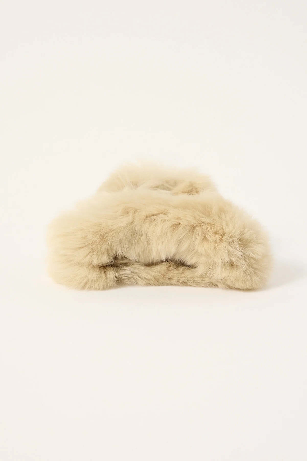 Token Fluffy Hair Claw Clip Cream - Image 2