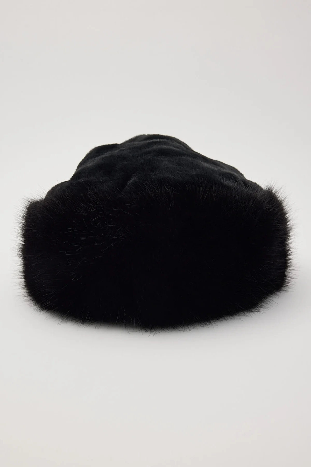 Token Kiki Faux Fur Hat Black - Image 4