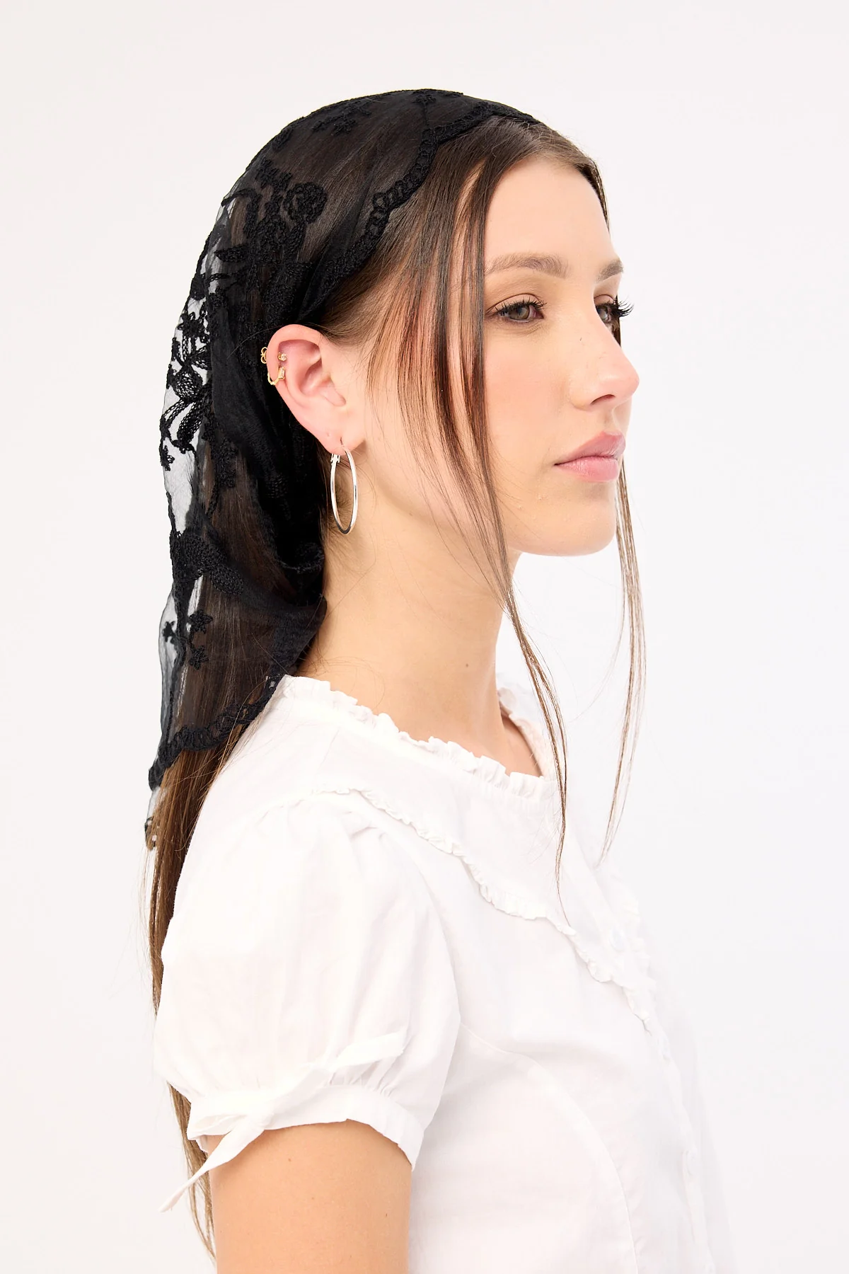 Token Lace Headscarf Black - Image 4