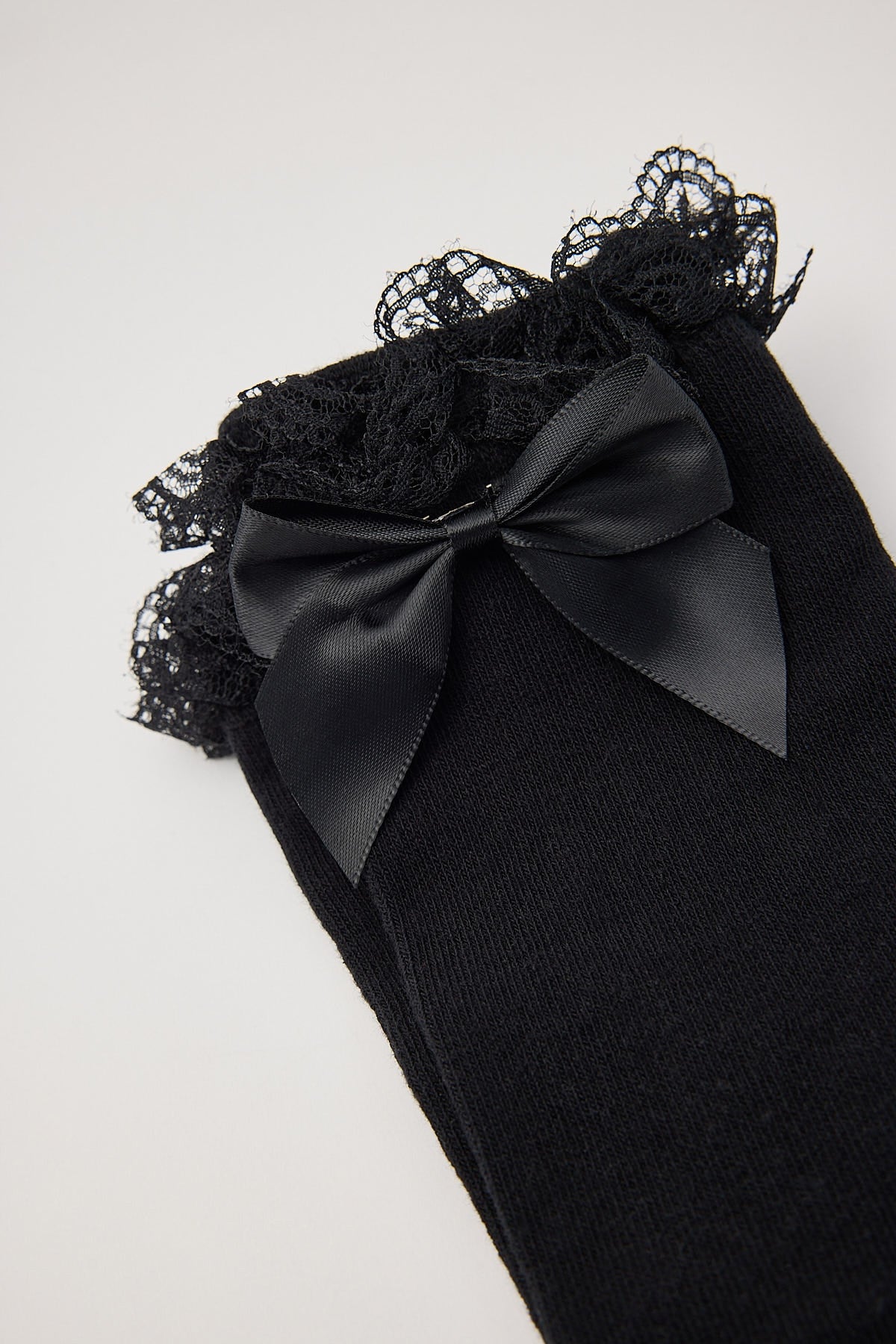 Token Lace Long Bow Frill Sock Black - Image 2