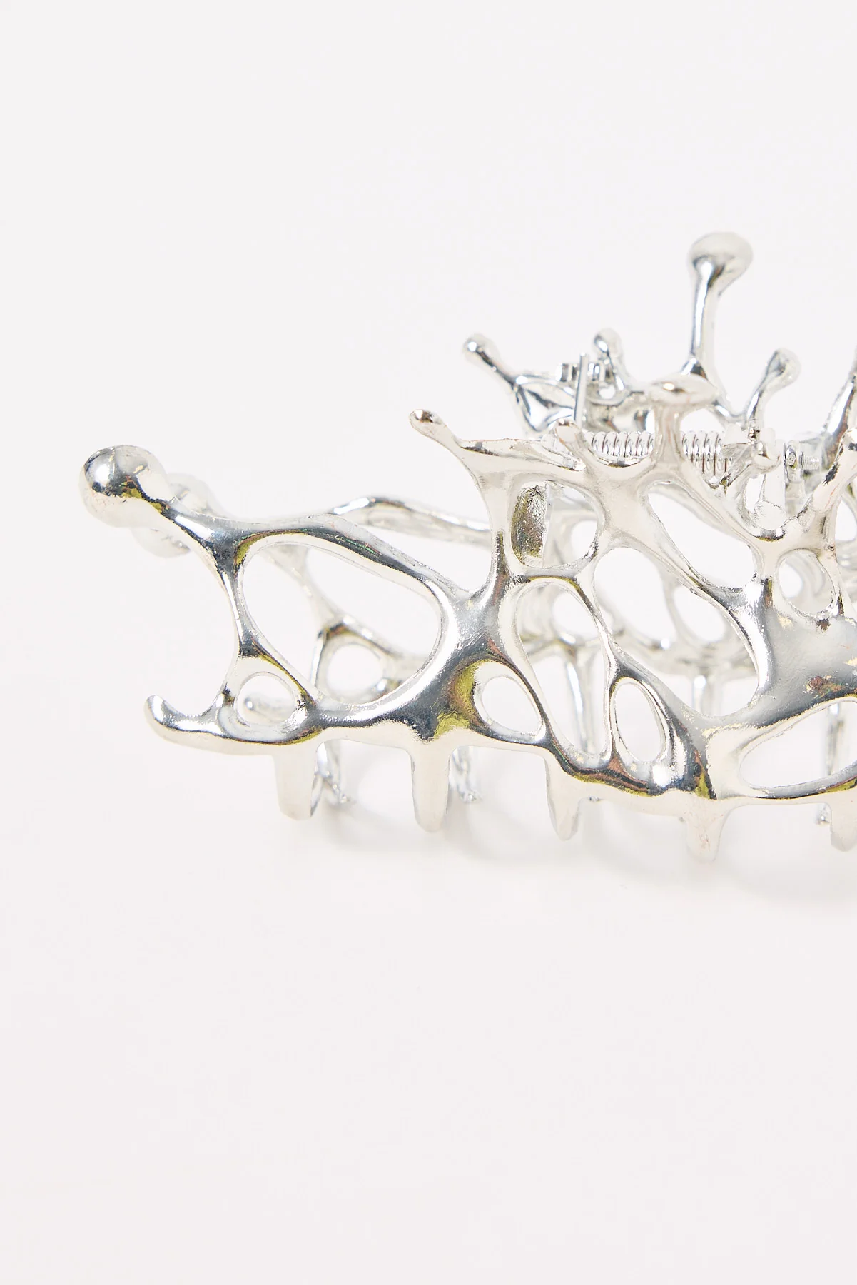 Token Molten Claw Clip Silver - Image 4