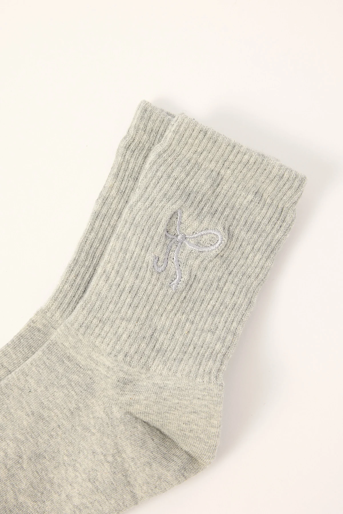 Token Motif Bow Sock Grey - Image 2