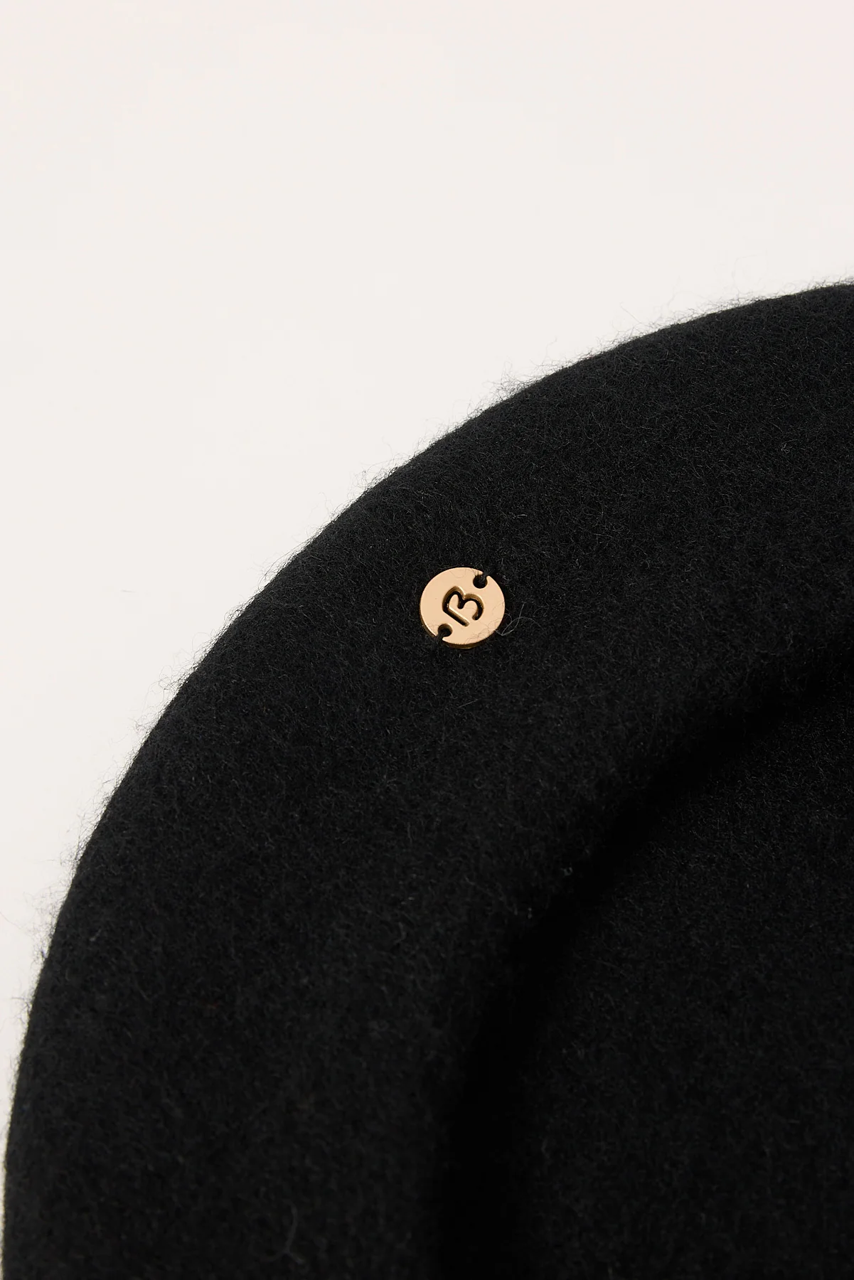 Token Ooh La La Beret Black - Image 4