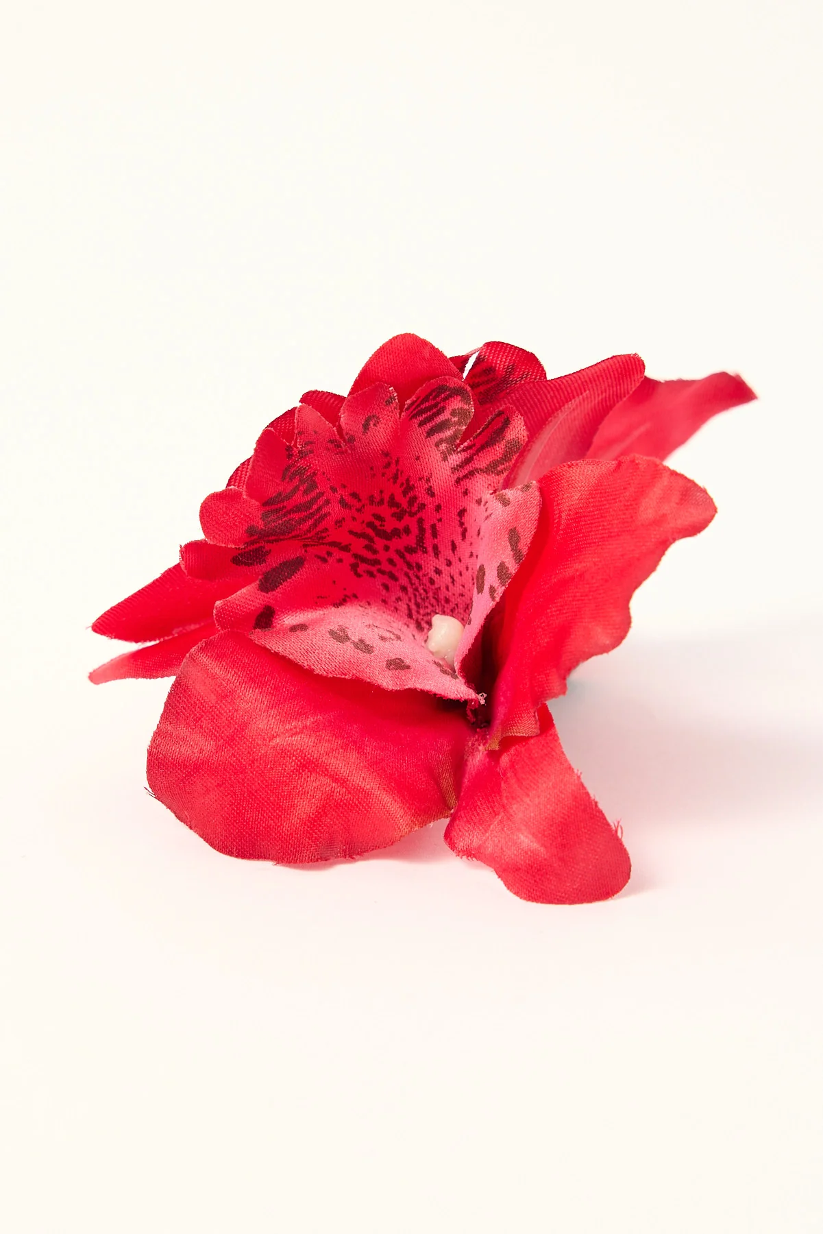 Token Orchid Flower Hair Clip Red - Image 2