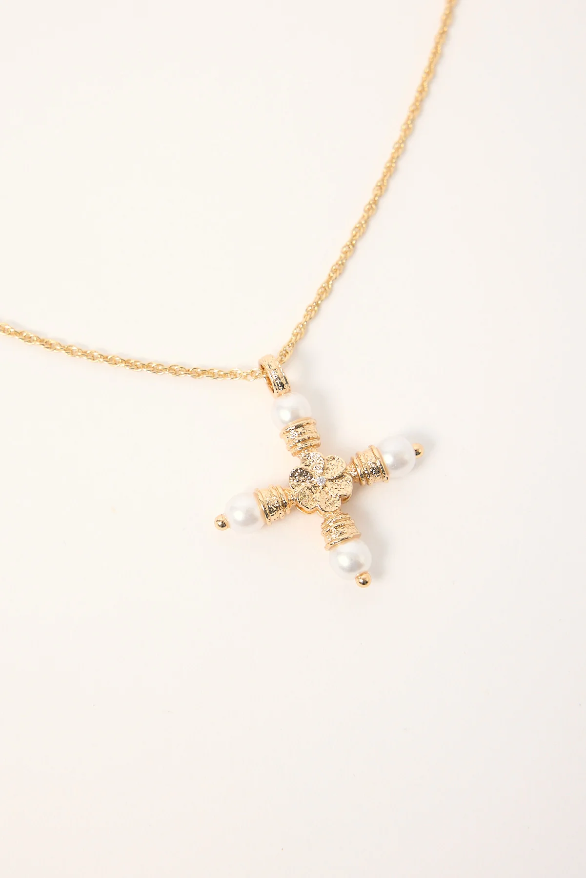 Token Pearl Cross Necklace Gold - Image 2