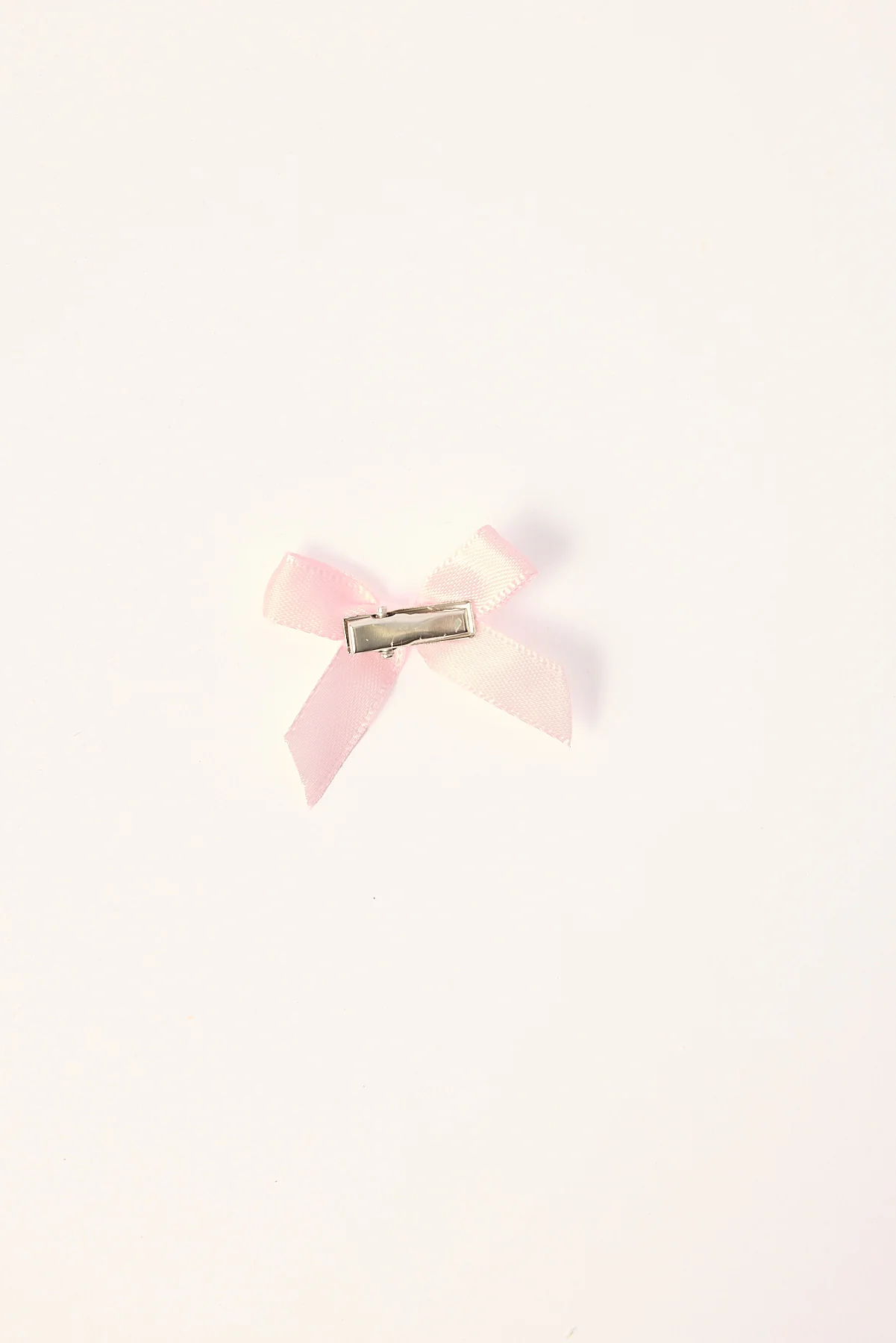 Token Satin Bow Hair Clip Pack Pink - Image 3