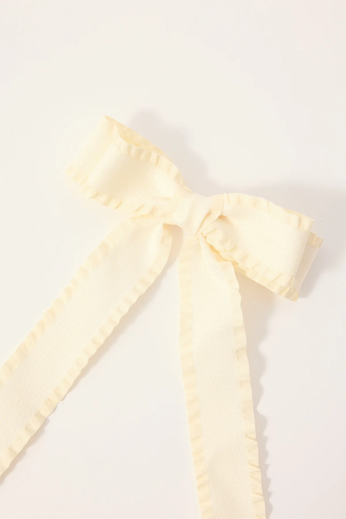 Token Billy Frilly Bow Hair Clip White - Image 2