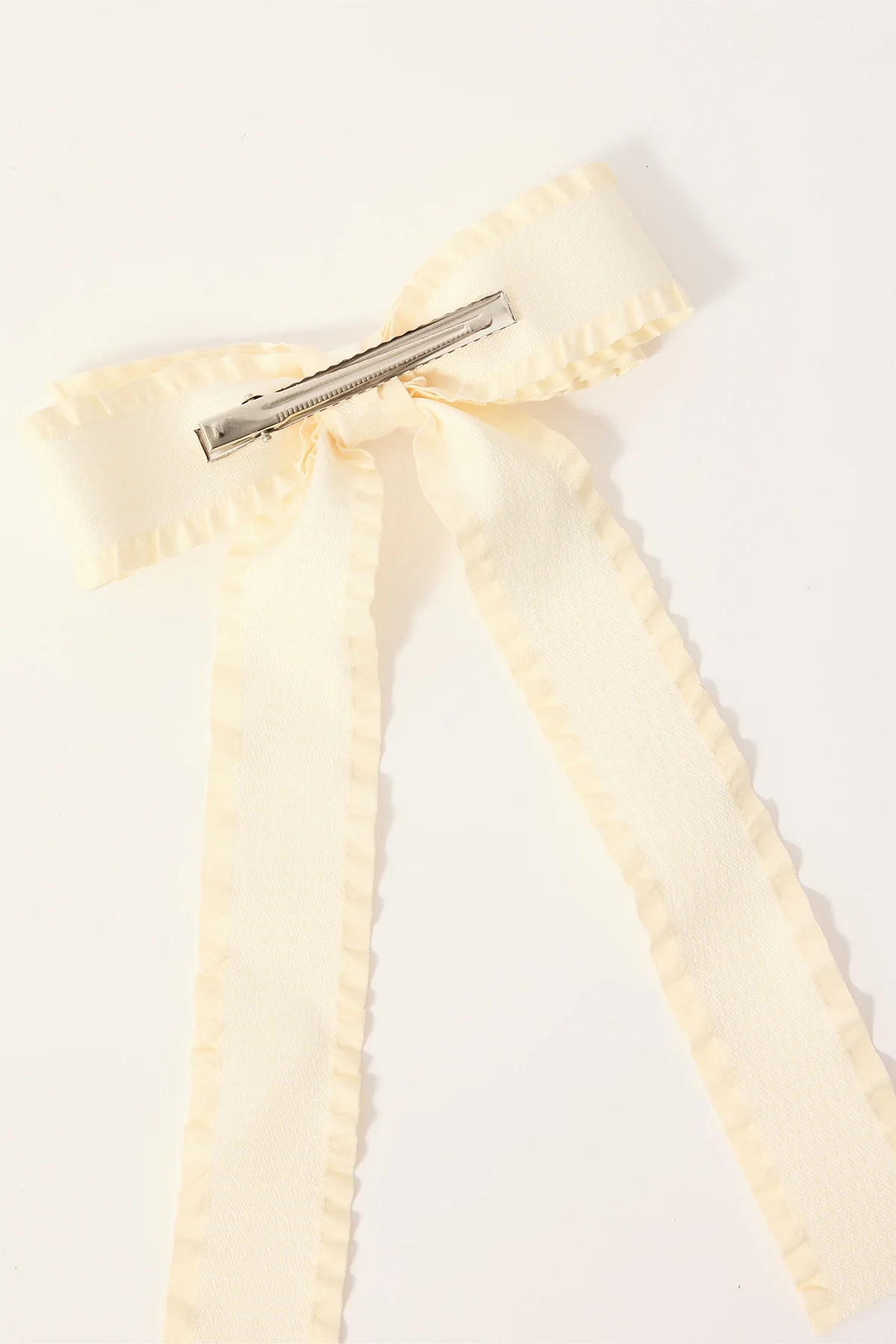 Token Billy Frilly Bow Hair Clip White - Image 3