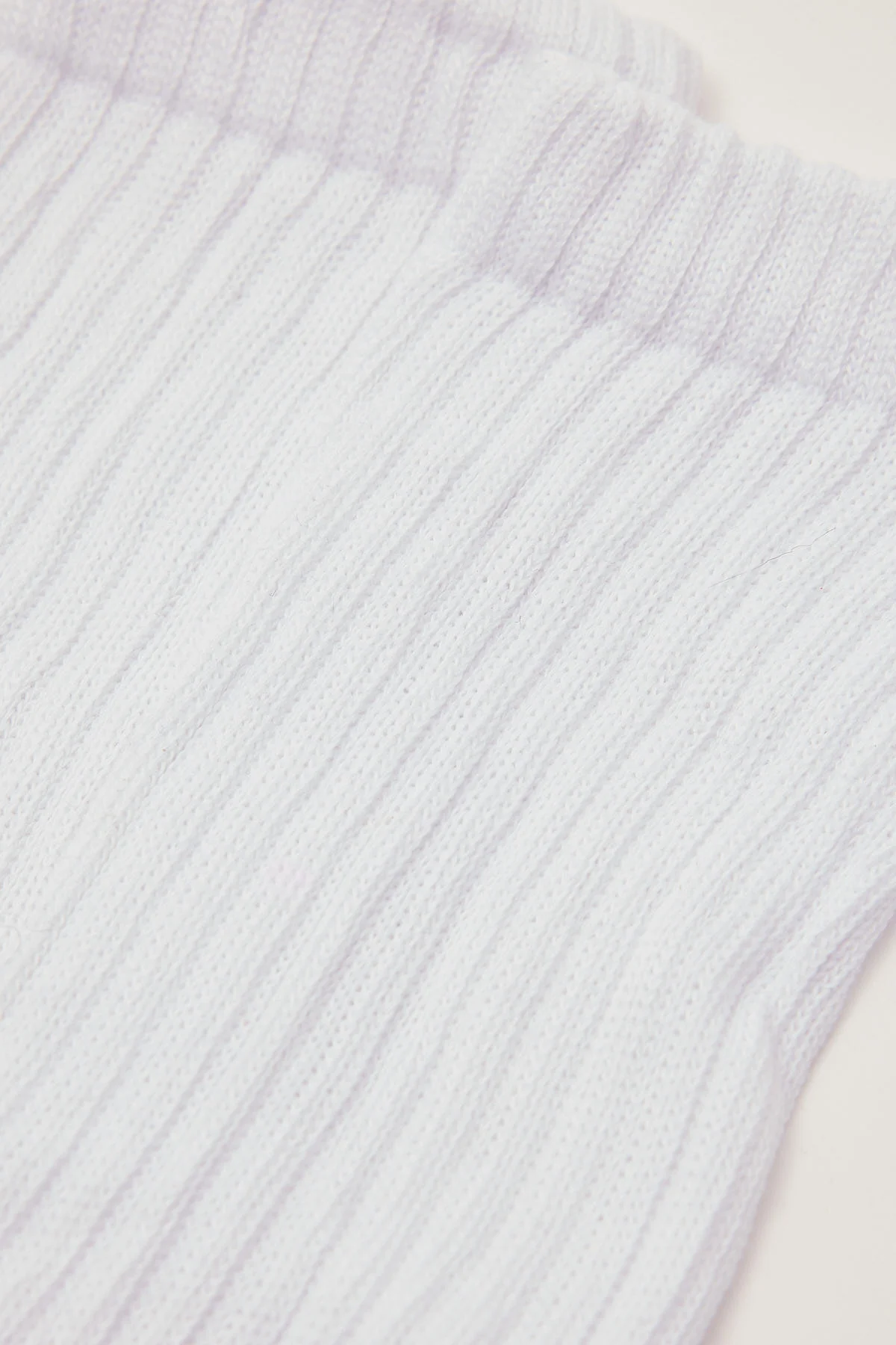 Token Scrunch Sock White - Image 2
