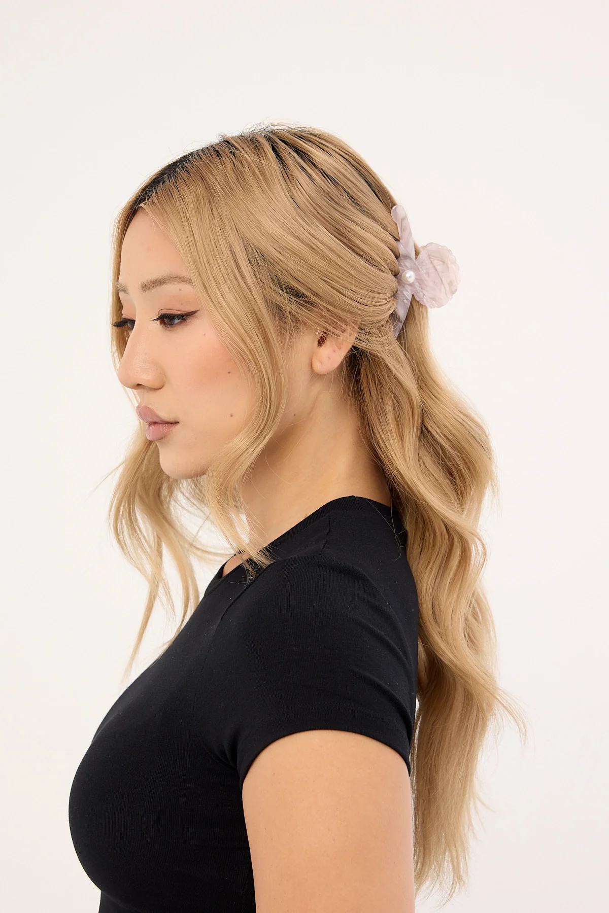 Token Shell Pearl Hair Claw Clip Pink - Image 3