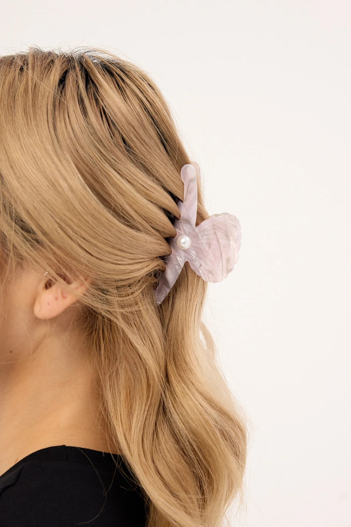 Token Shell Pearl Hair Claw Clip Pink - Image 4