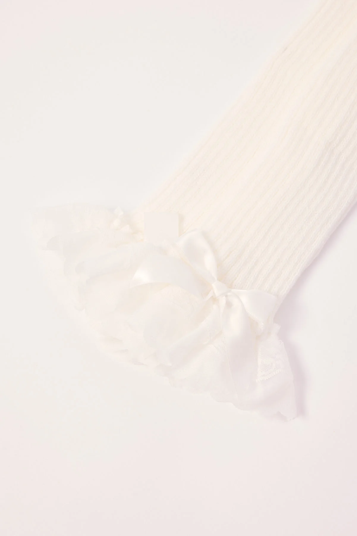 Token Sugar Bow Leg Warmer Cream - Image 3