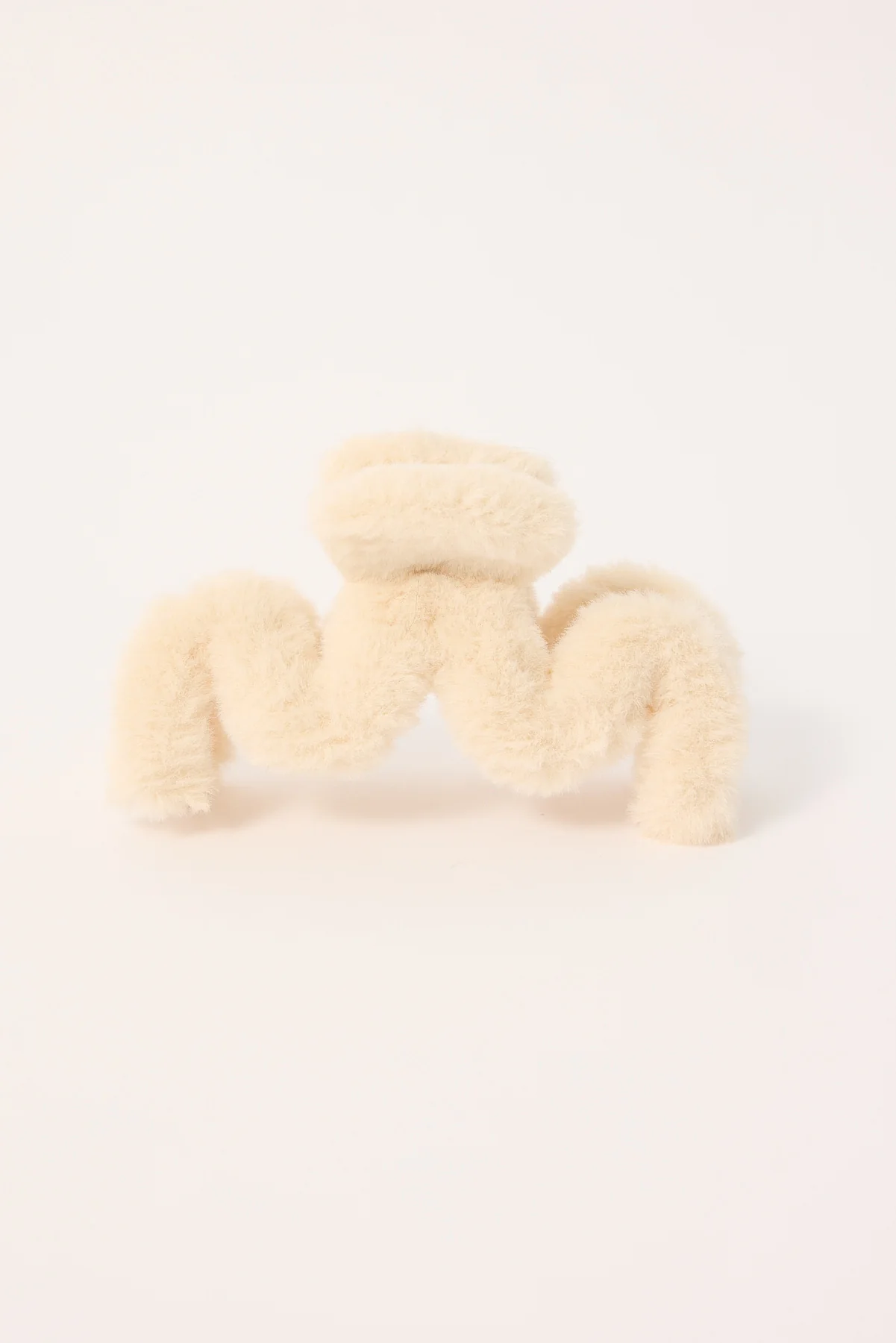 Token Wavy Fluffy Hair Claw Cream - Image 2