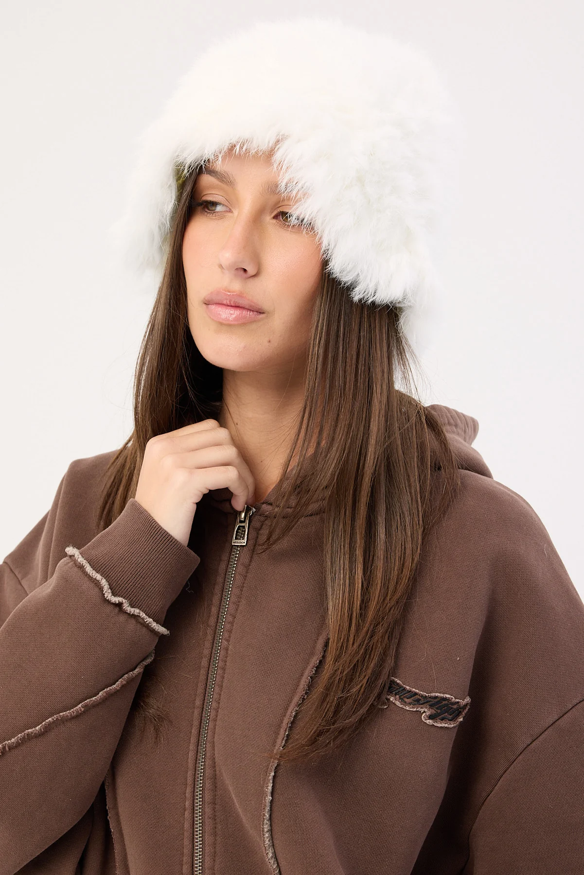 Token Zaza Faux Fur Hat White - Image 3