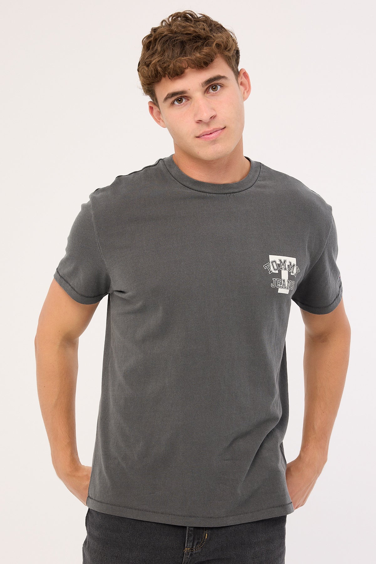 Tommy Jeans Regular Graphic Tee Black