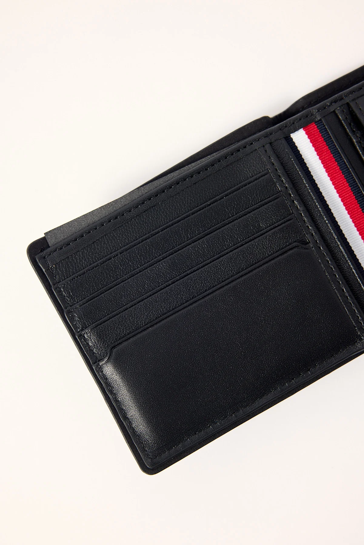 Tommy Jeans TH Corp CC and Coin Wallet Black - Image 5