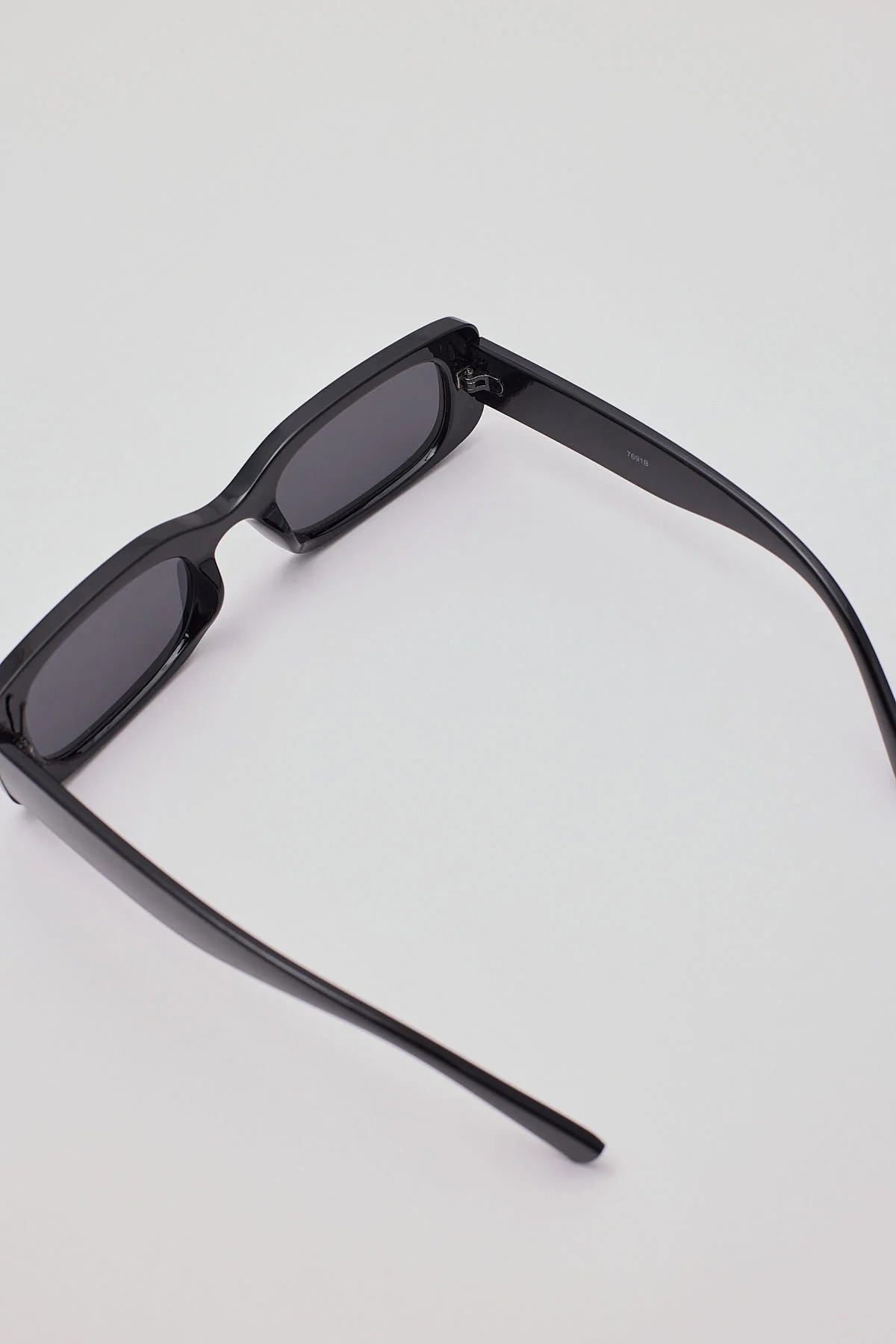 Unity Eyewear Machine Black - Image 3