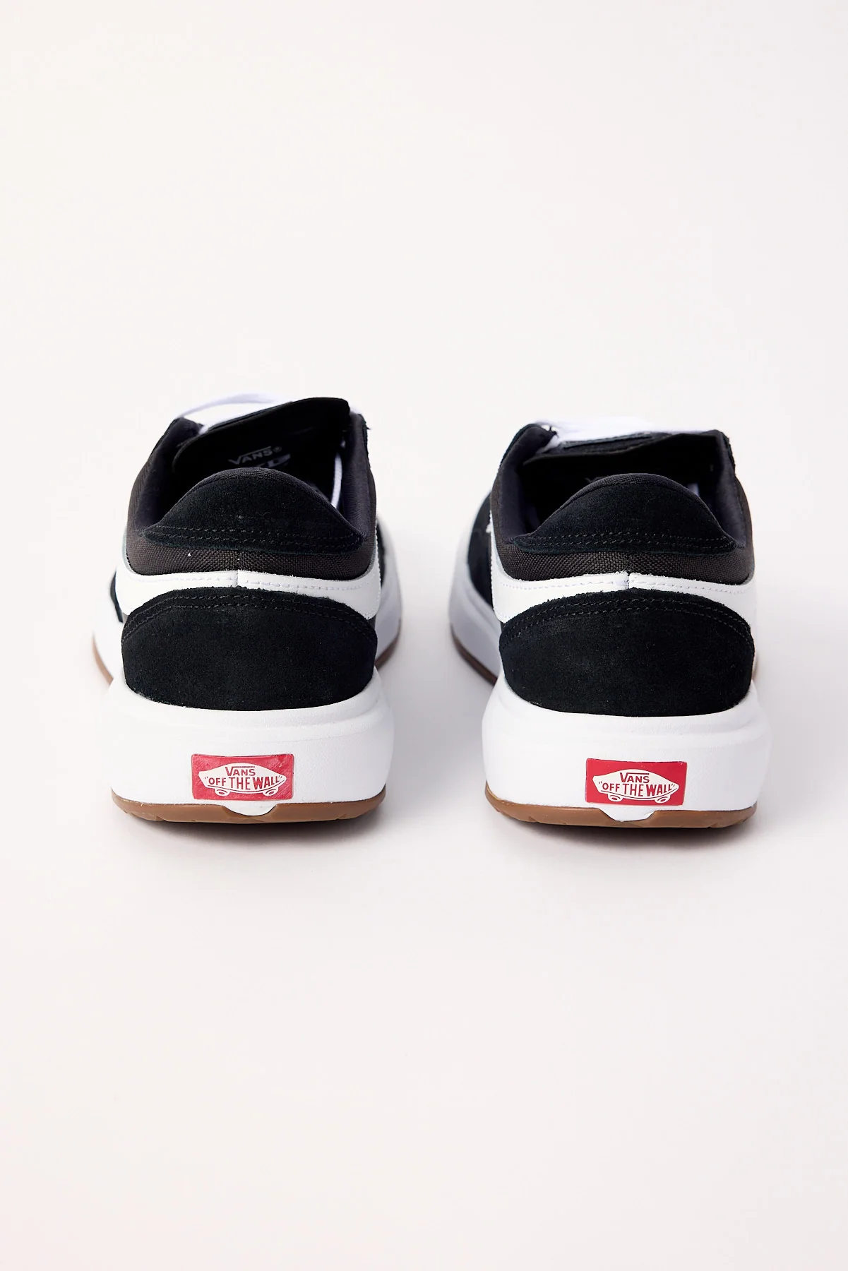 Vans MTE Ultrarange 2.0 SE Sneaker Black White - Image 3