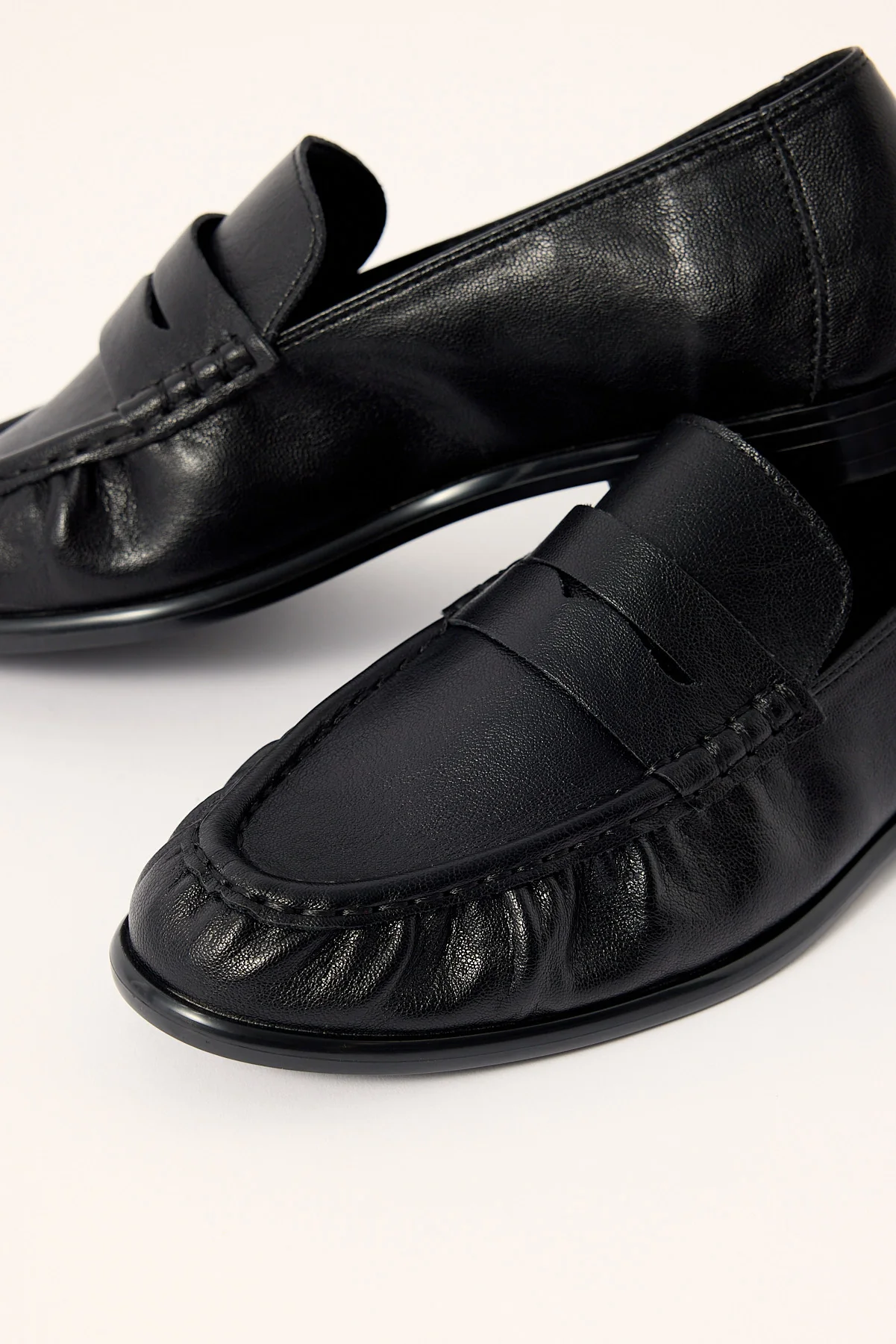 Verali Angel Loafer Black Crinkle - Image 4