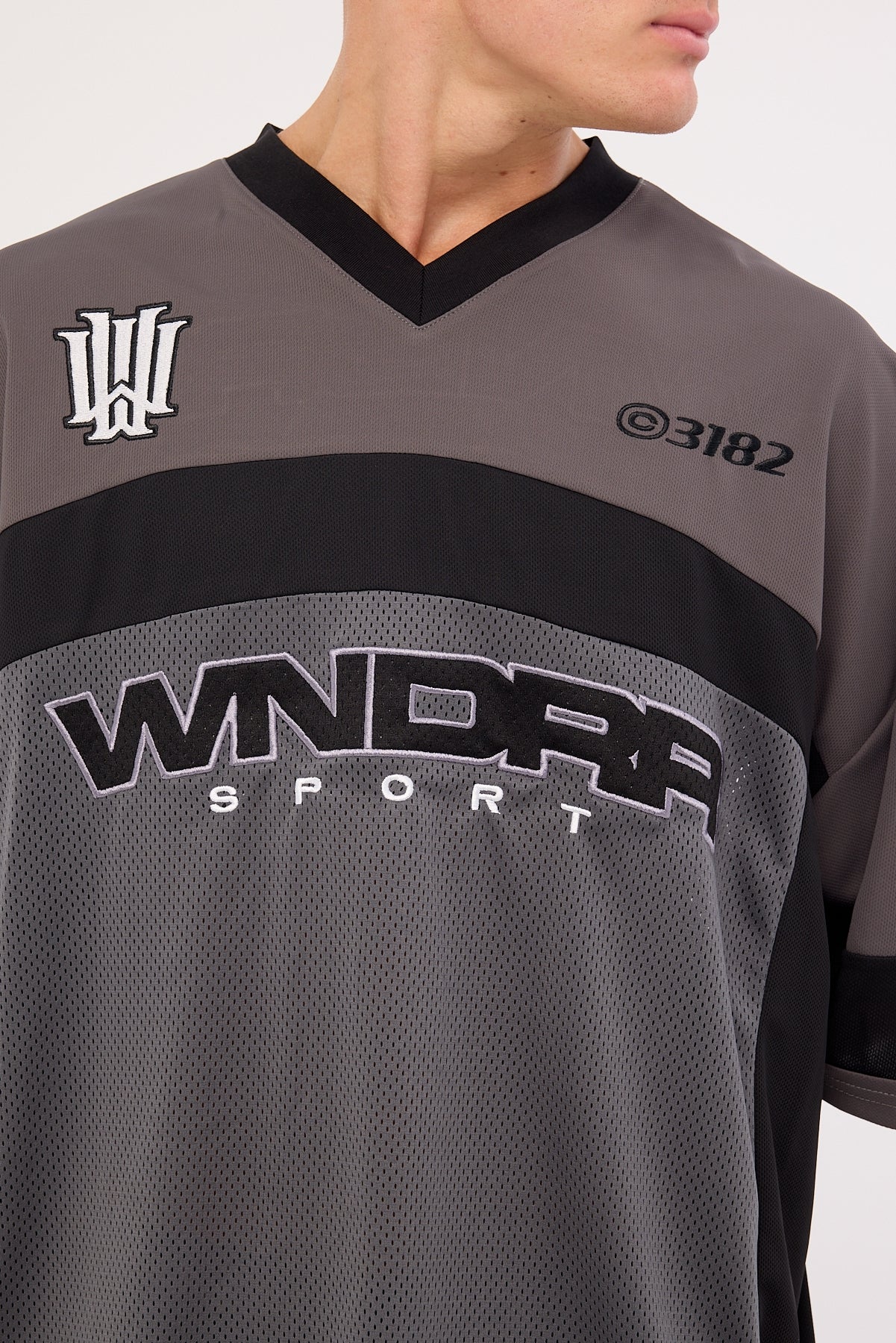 Wndrr Stadium Quarterback Jersey Iron/Black - Image 4