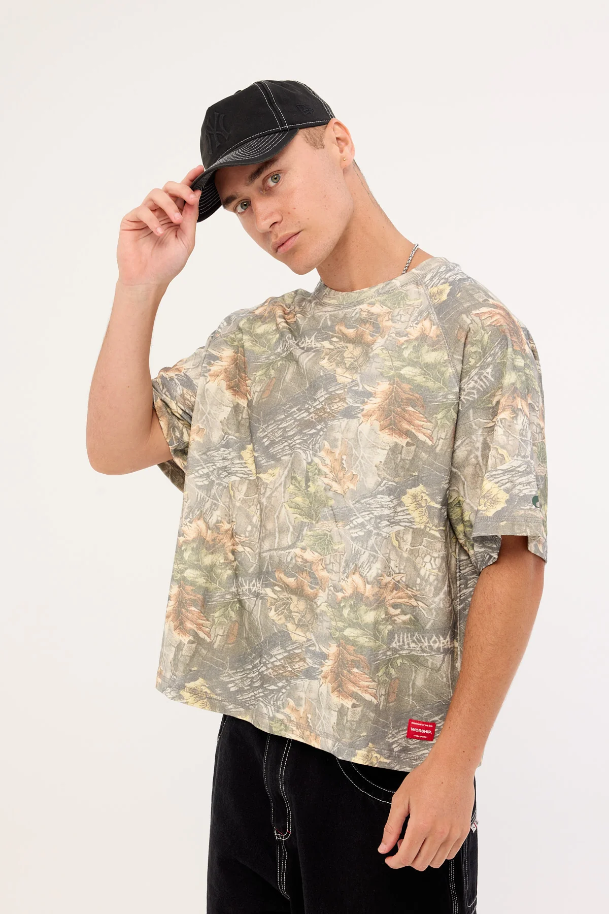 Worship Bushman Box Fit Cropped Oversize Raglan Tee Bushman Camo - Image 4