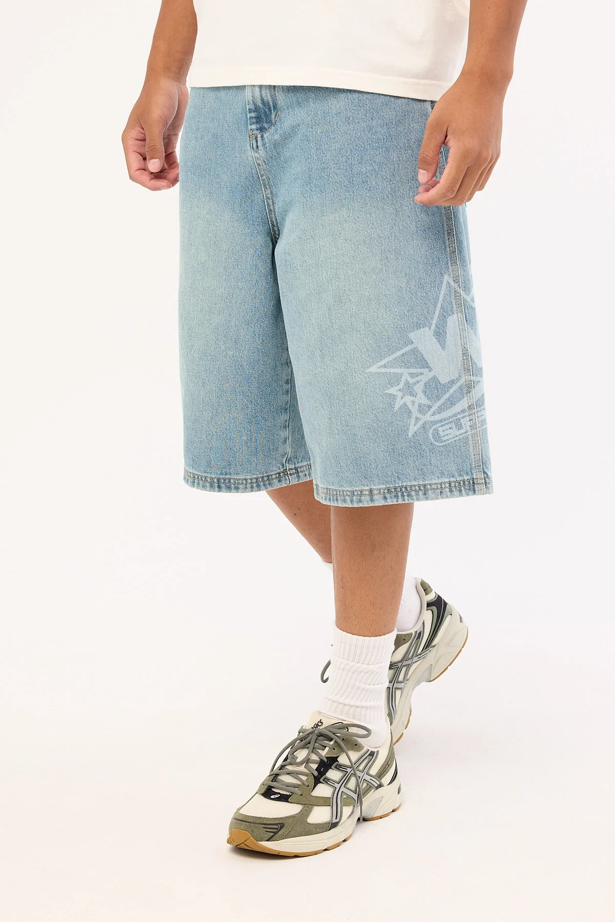 Worship Low Goes Dozer Jean Short Light N Dirty - Image 4