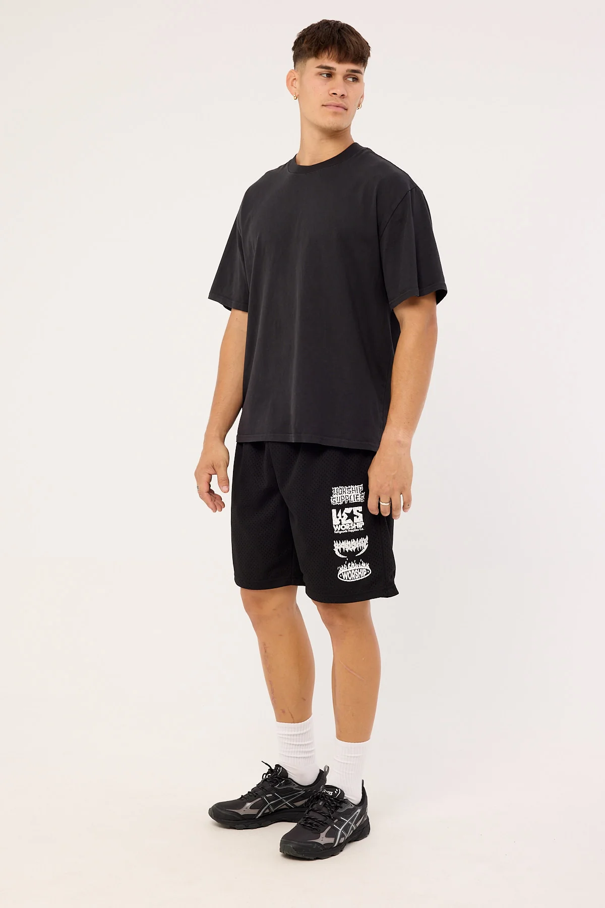Worship Pile Up Mesh Short Black - Image 4