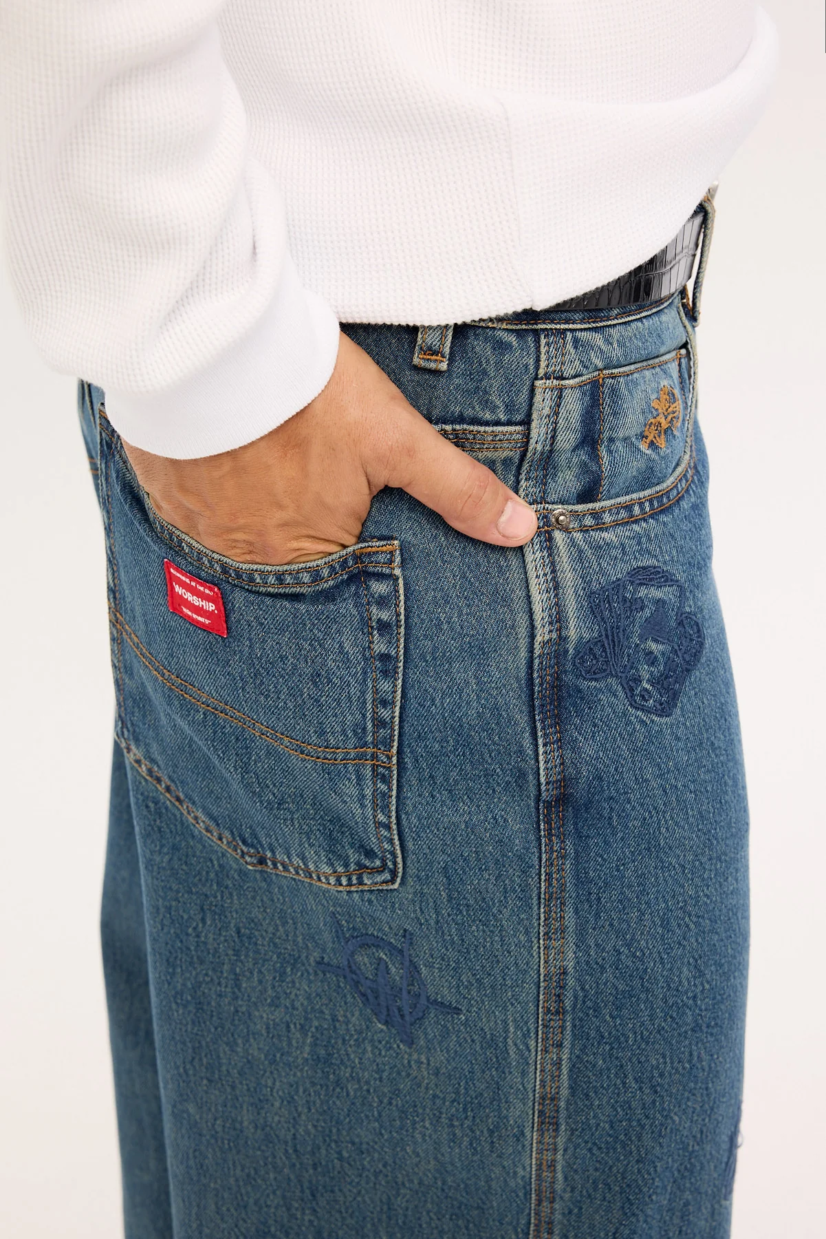 Worship Scratch Big Dawg Jean Dirty Mid Blue - Image 6