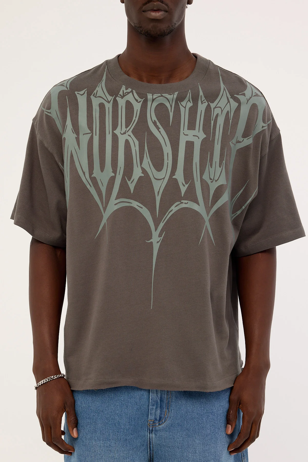 Worship Unchainedbox Box Crop Tee Worn Black - Image 6