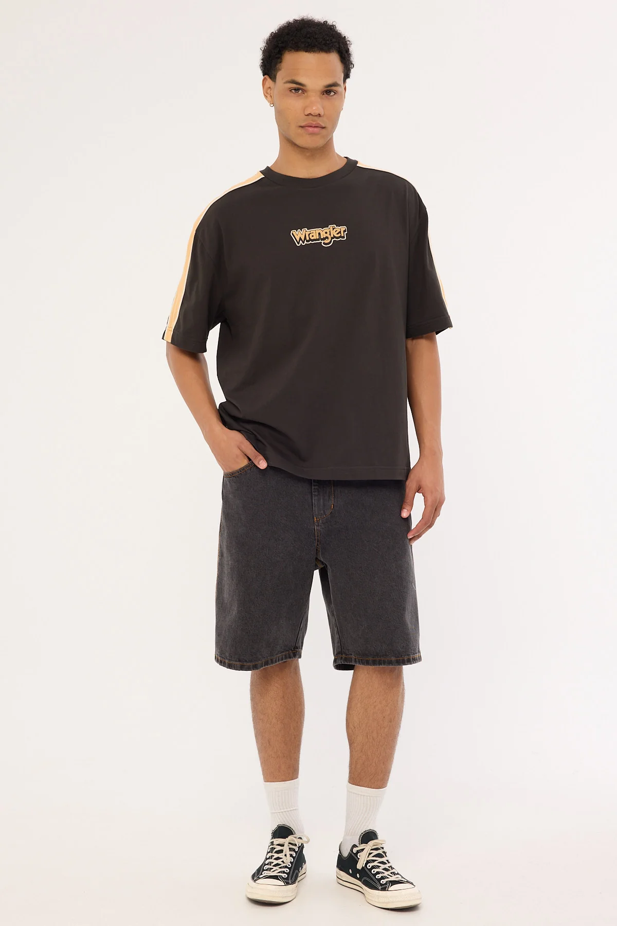 Wrangler Boxcar Panel Tee Worn Black - Image 2